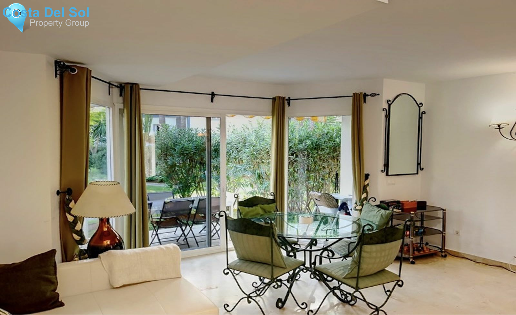 Townhouse in New Golden Mile-1482465