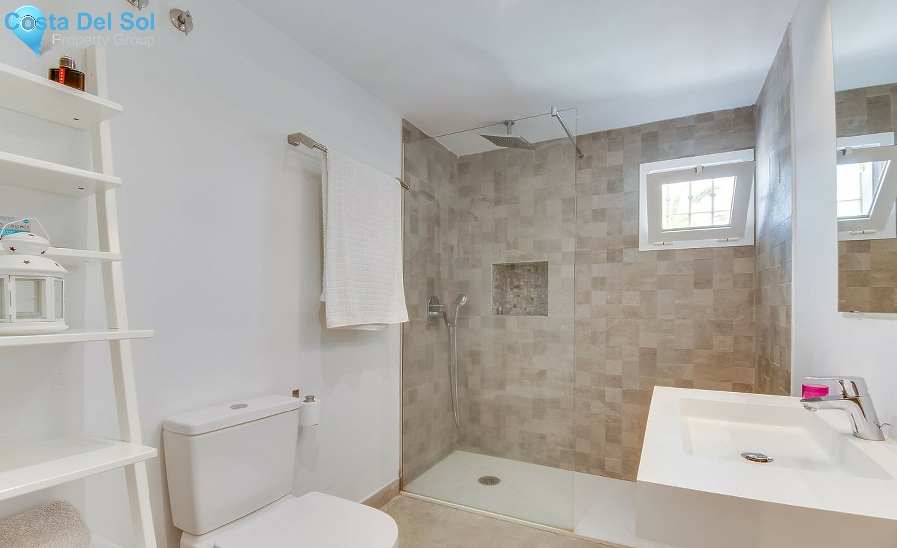 Townhouse in Nueva Andalucía-1241729