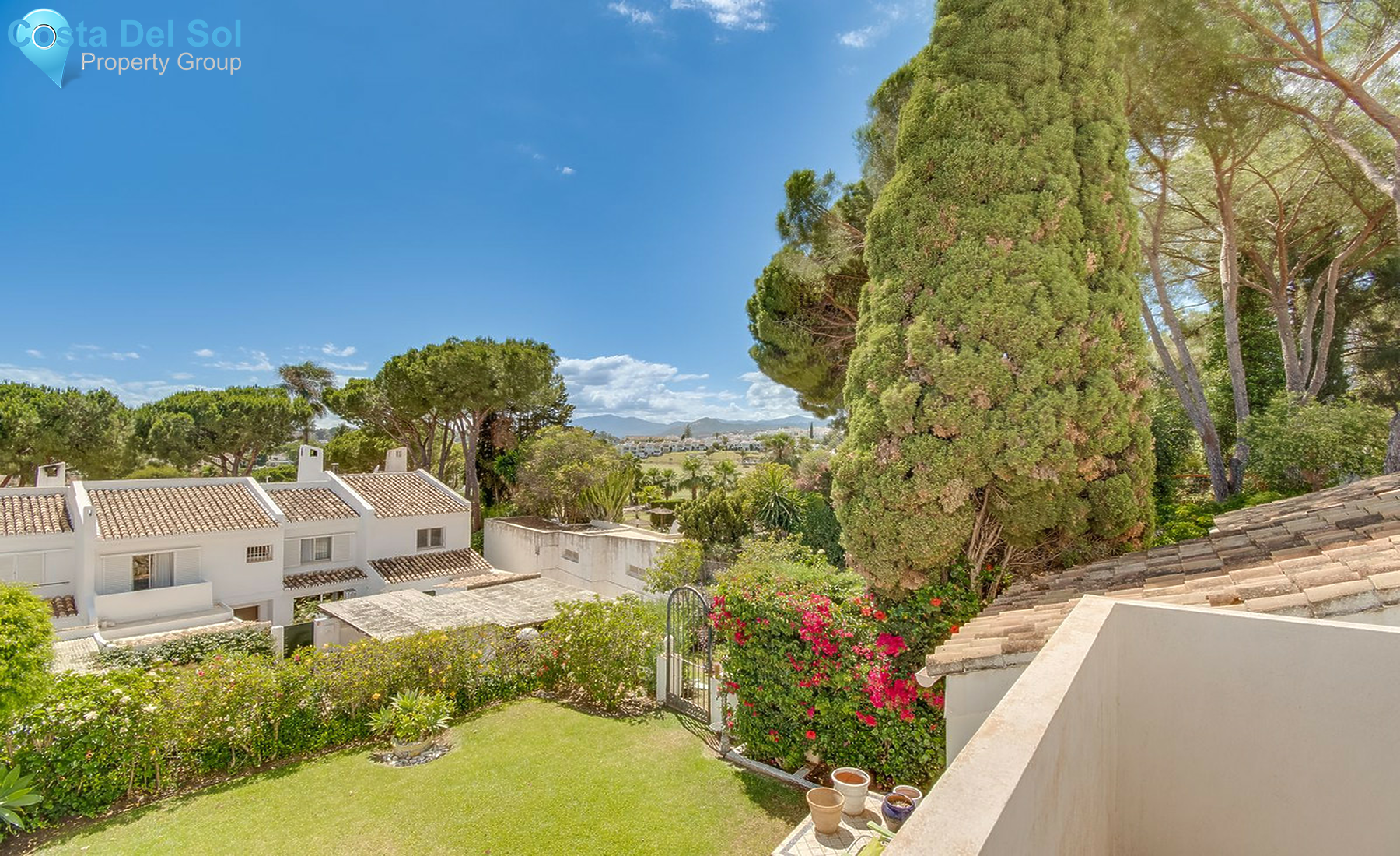 Townhouse in Nueva Andalucía-1241732