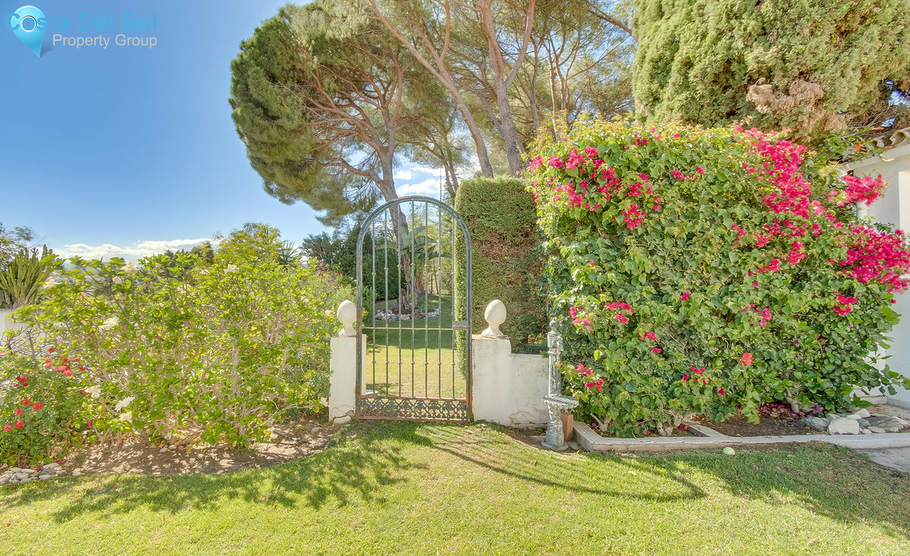 Townhouse in Nueva Andalucía-1241725