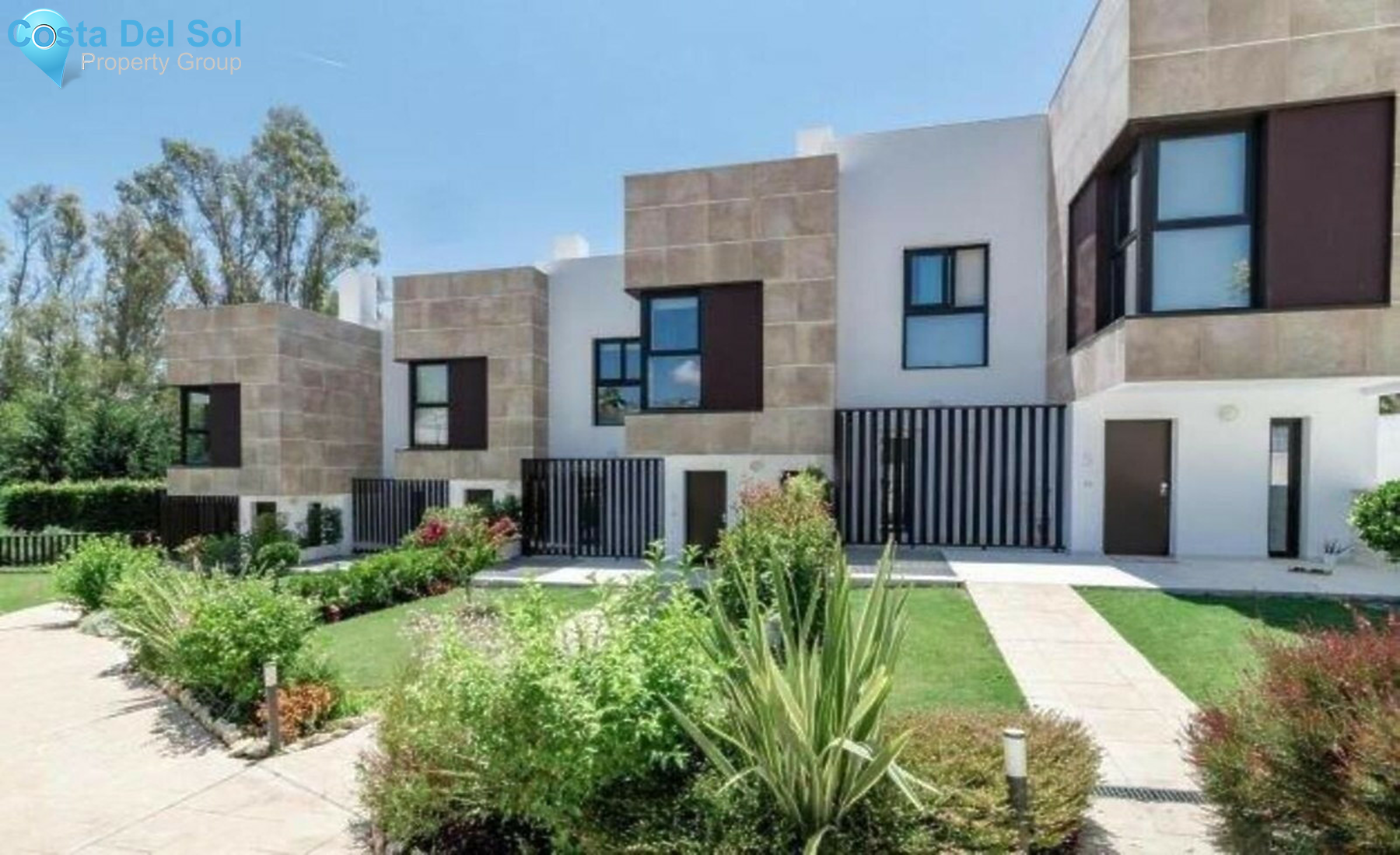 Townhouse in Nueva Andalucía-1267893