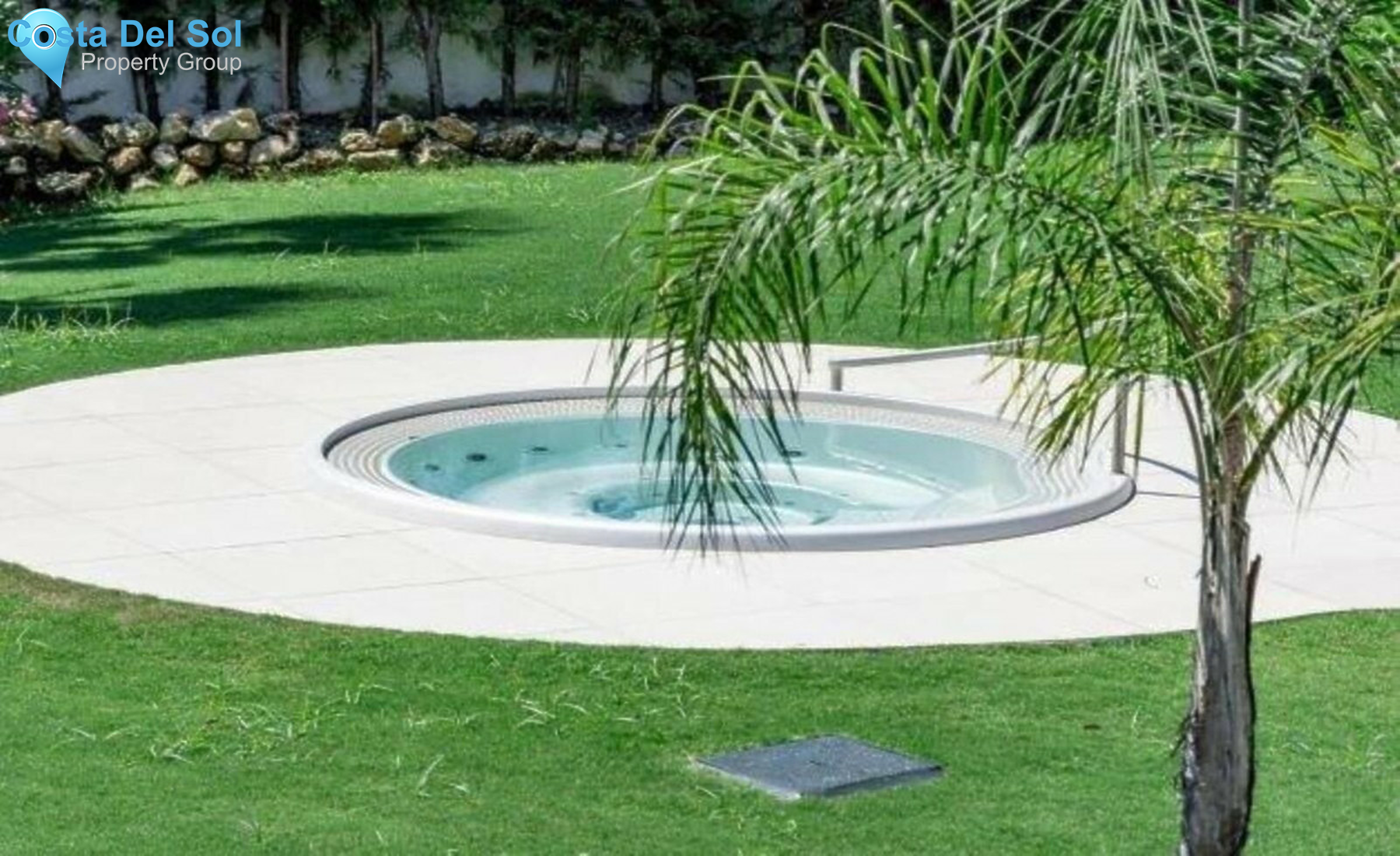 Townhouse in Nueva Andalucía-1267887