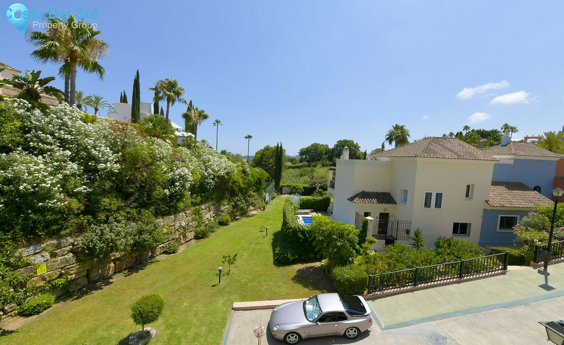 Townhouse in Nueva Andalucía-1361934