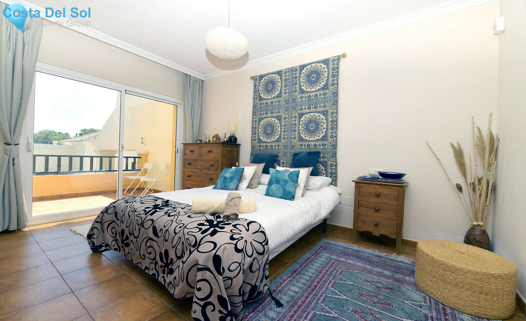 Townhouse in Nueva Andalucía-1361935