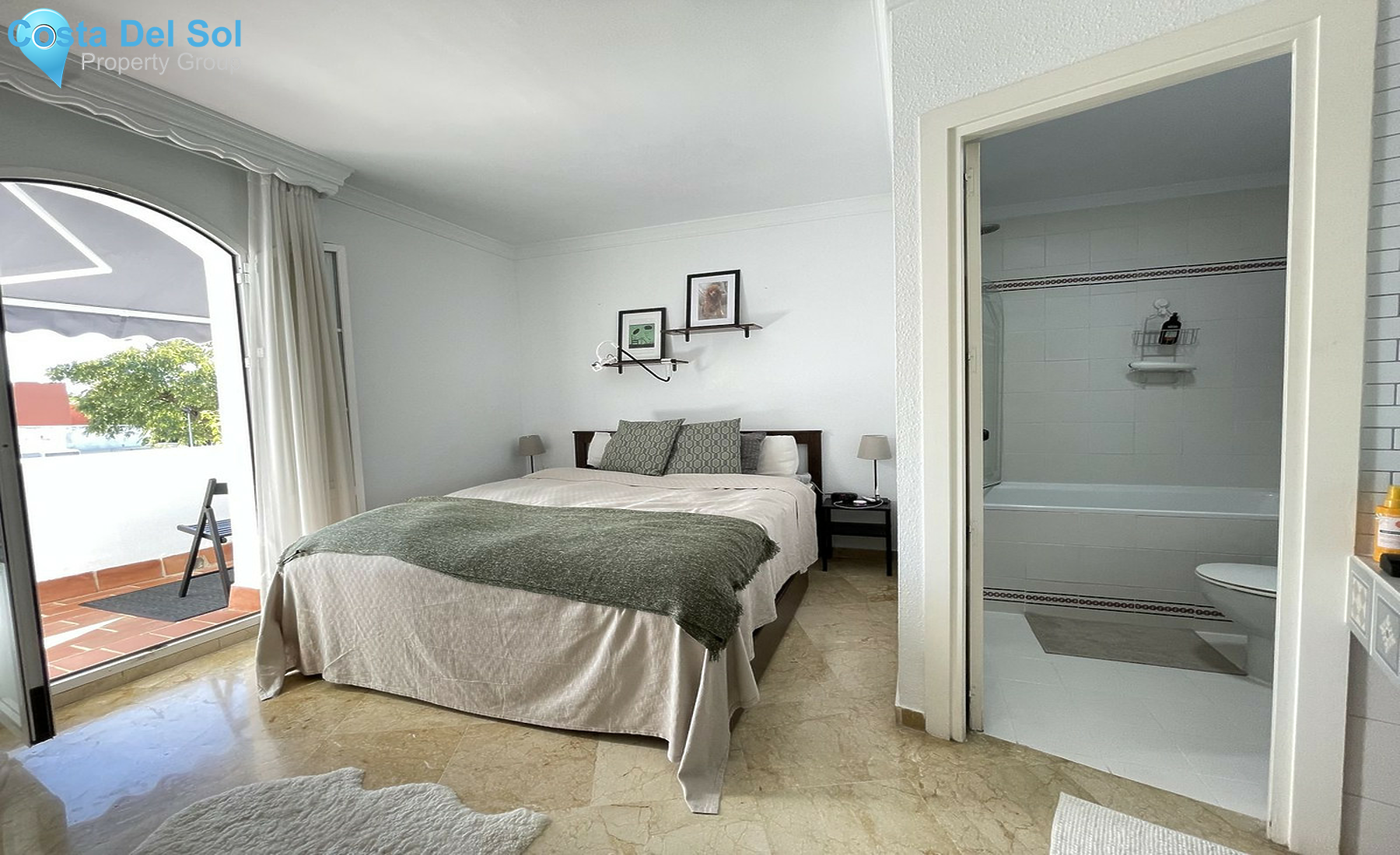 Townhouse in Nueva Andalucía-1453857