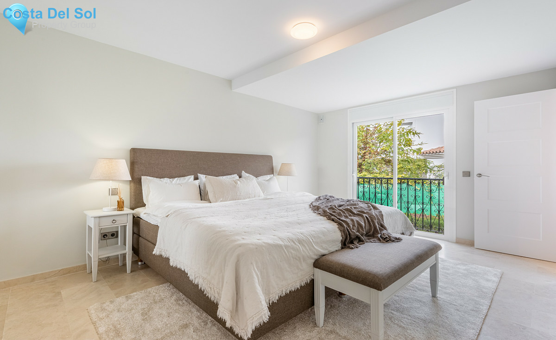 Townhouse in Nueva Andalucía-1455002