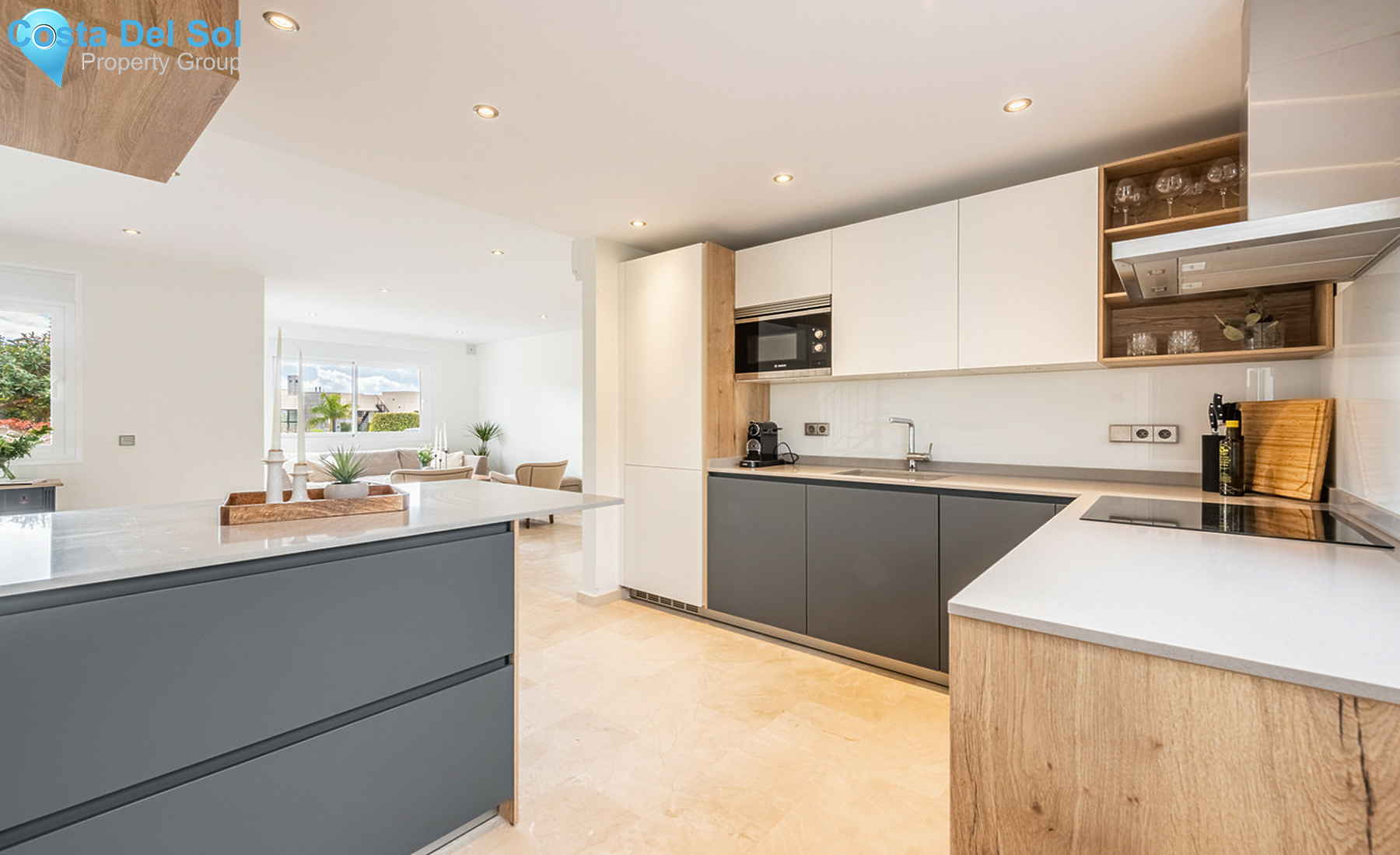 Townhouse in Nueva Andalucía-1455004