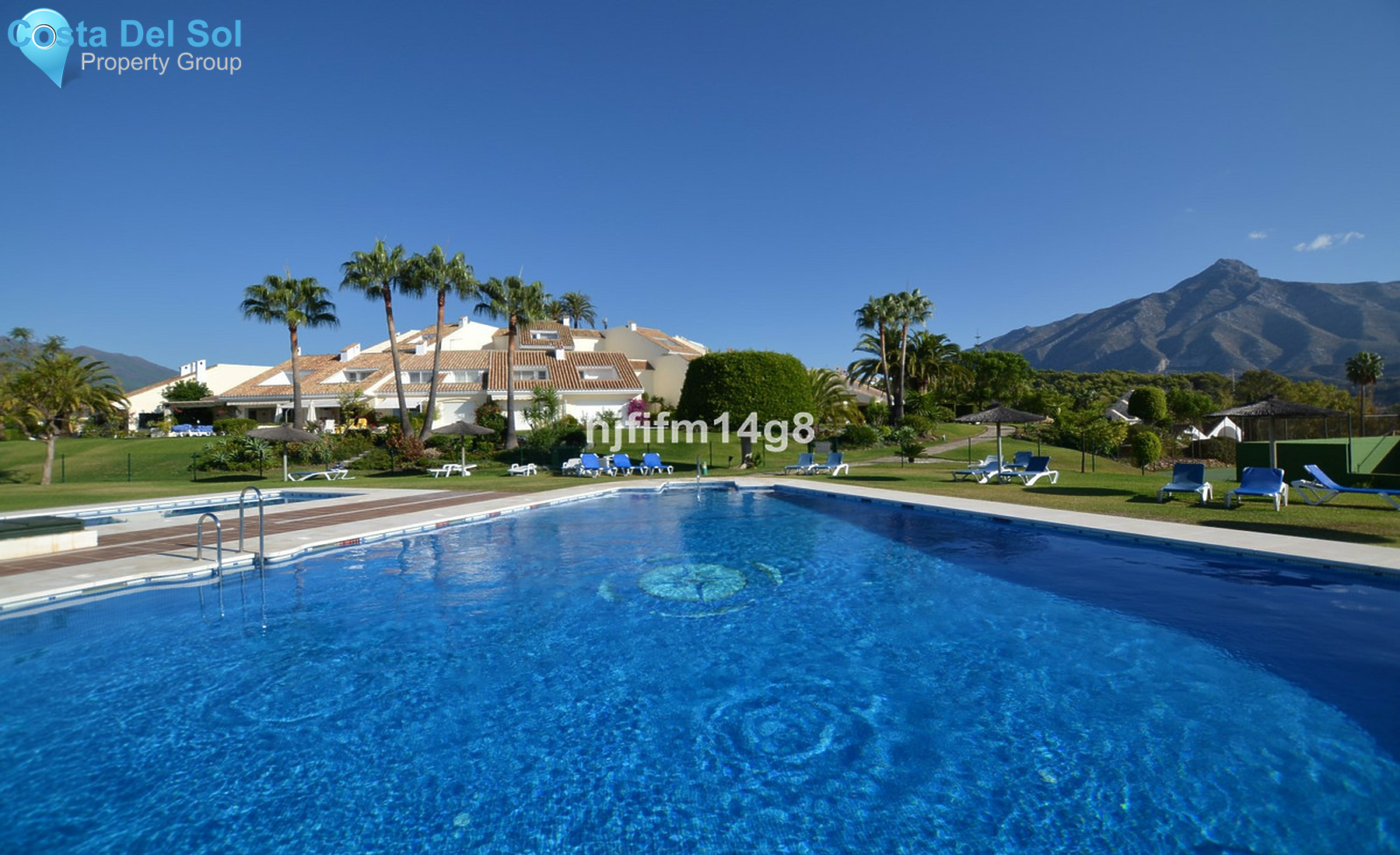 Townhouse in Nueva Andalucía-1459729