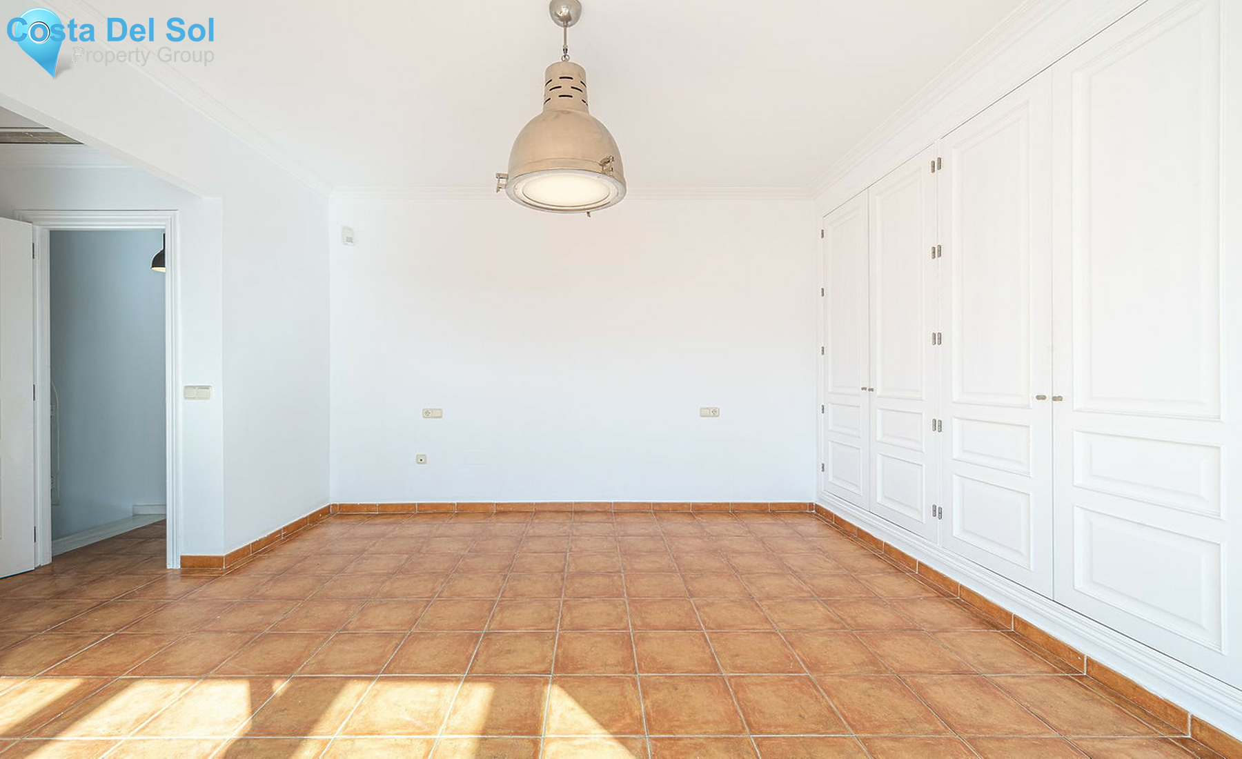 Townhouse in Nueva Andalucía-1479147