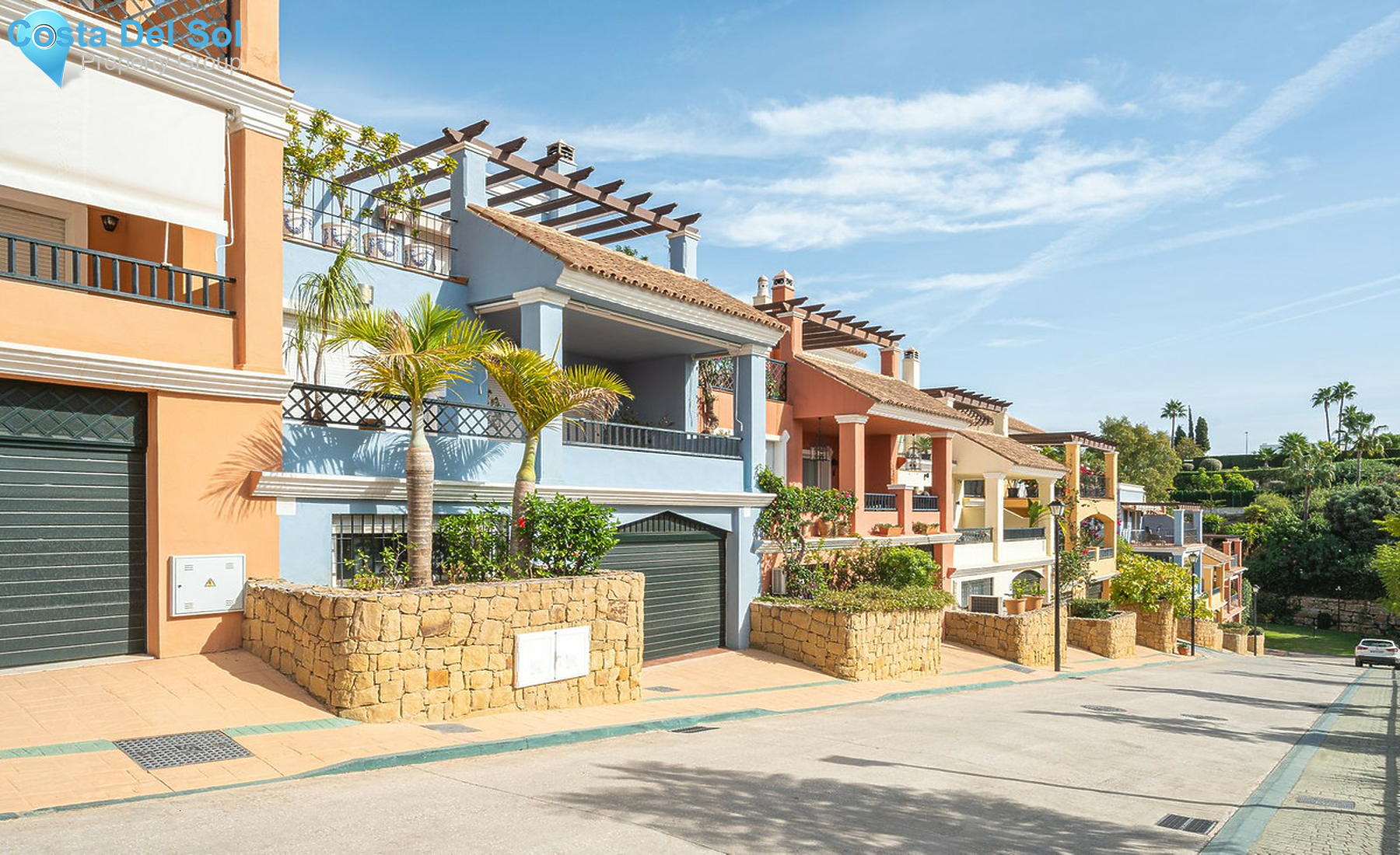 Townhouse in Nueva Andalucía-1479133