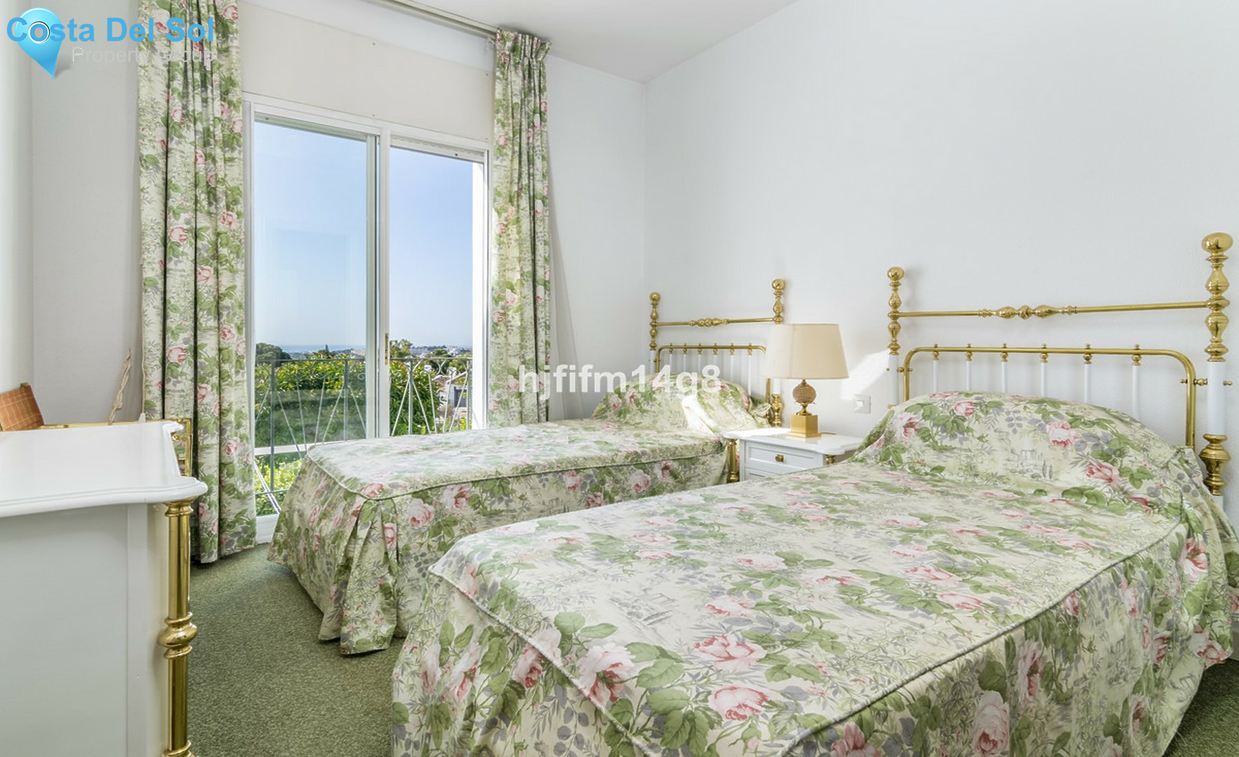 Townhouse in Nueva Andalucía-1510174