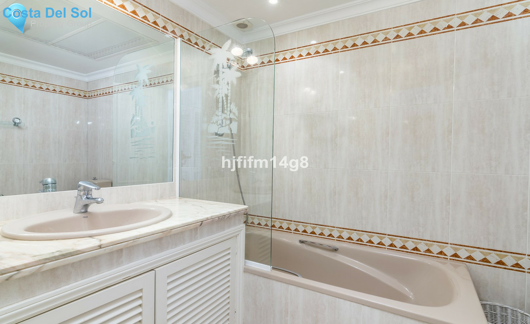 Townhouse in Nueva Andalucía-1510177