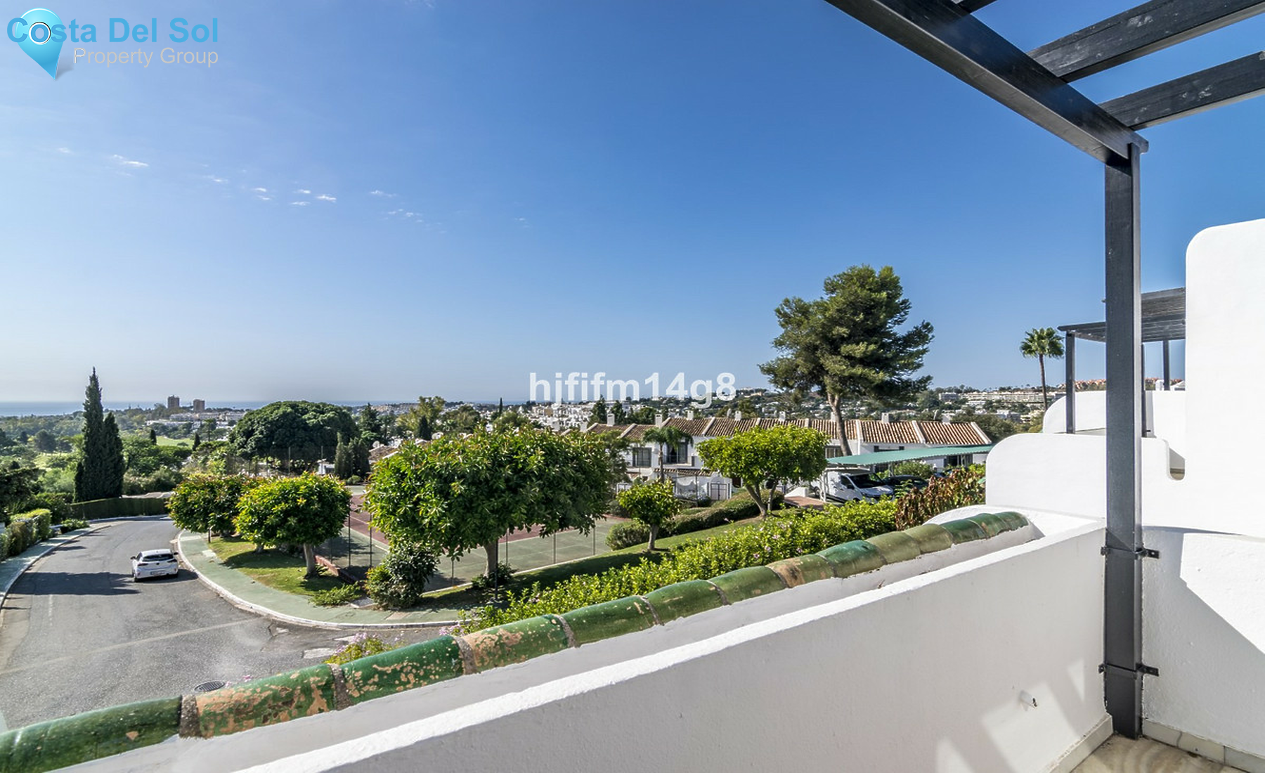 Townhouse in Nueva Andalucía-1510180