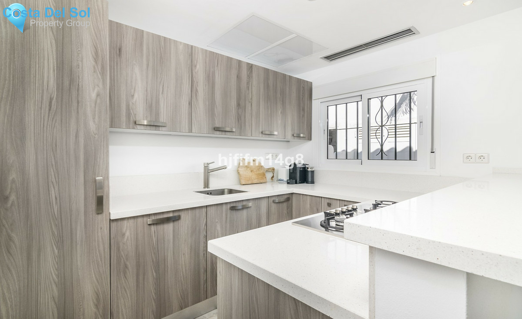 Townhouse in Nueva Andalucía-1510171