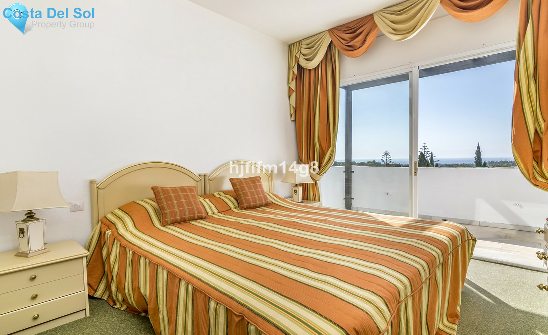 Townhouse in Nueva Andalucía-1510172