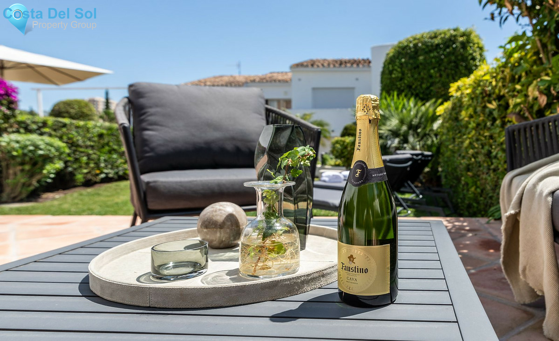 Townhouse in Nueva Andalucía-1511996