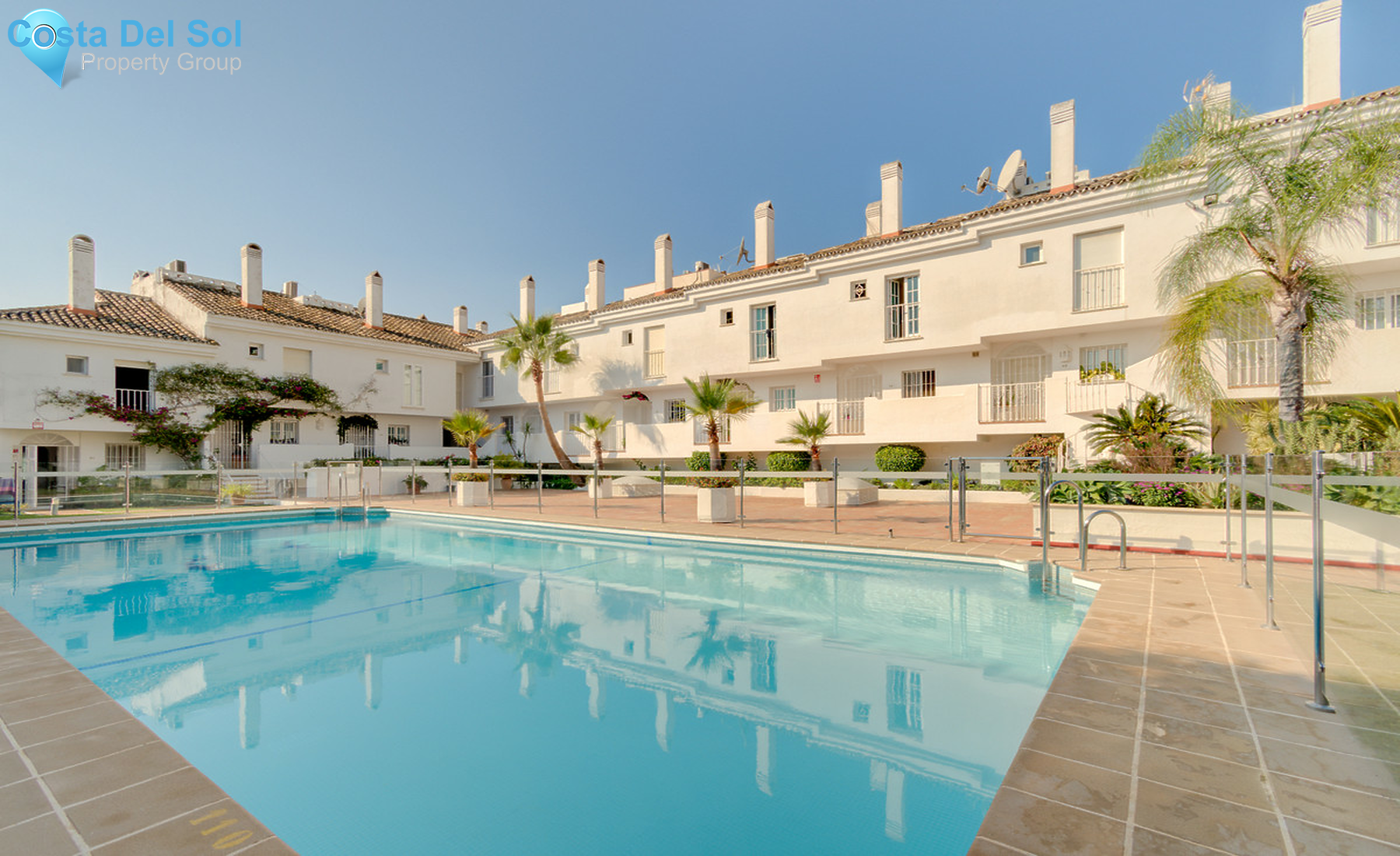 Townhouse in Nueva Andalucía-1535955