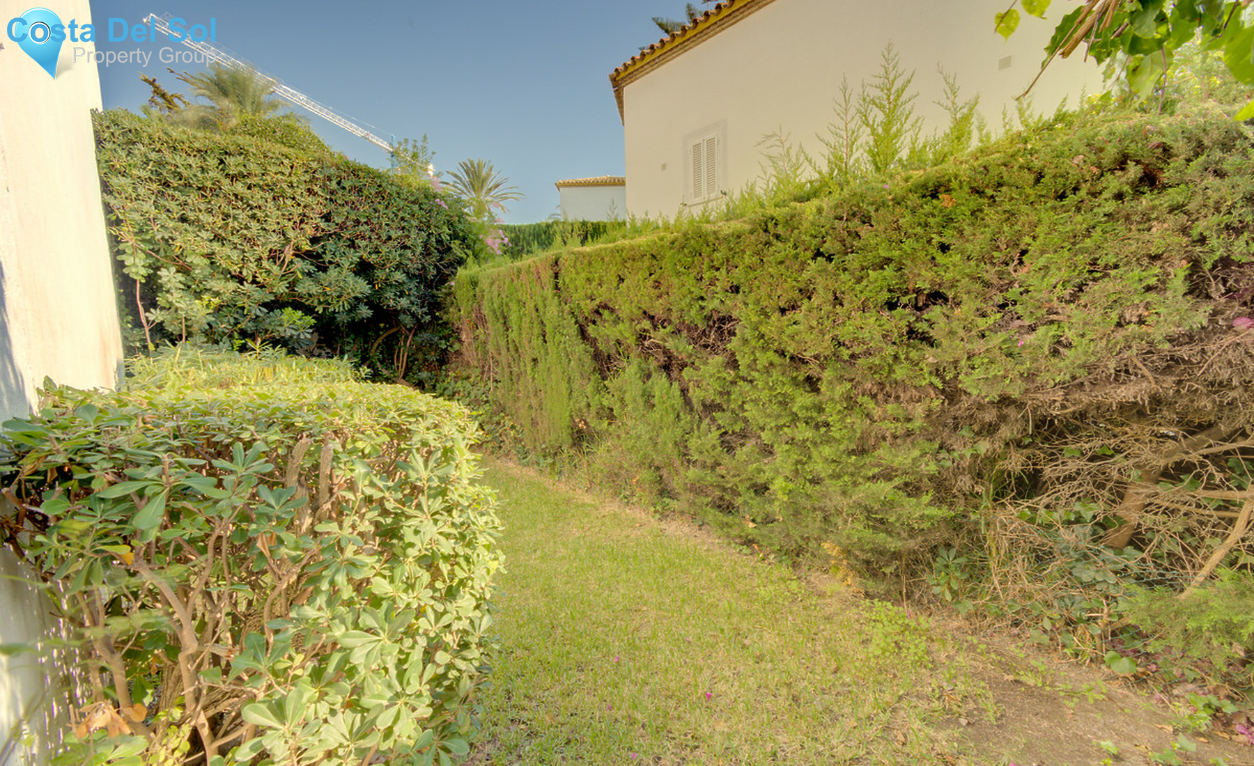 Townhouse in Nueva Andalucía-1535958