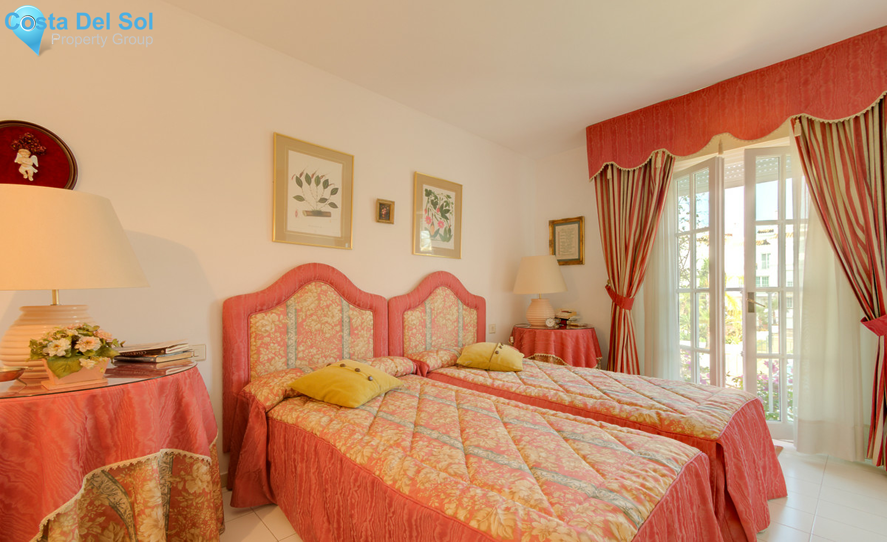 Townhouse in Nueva Andalucía-1535961