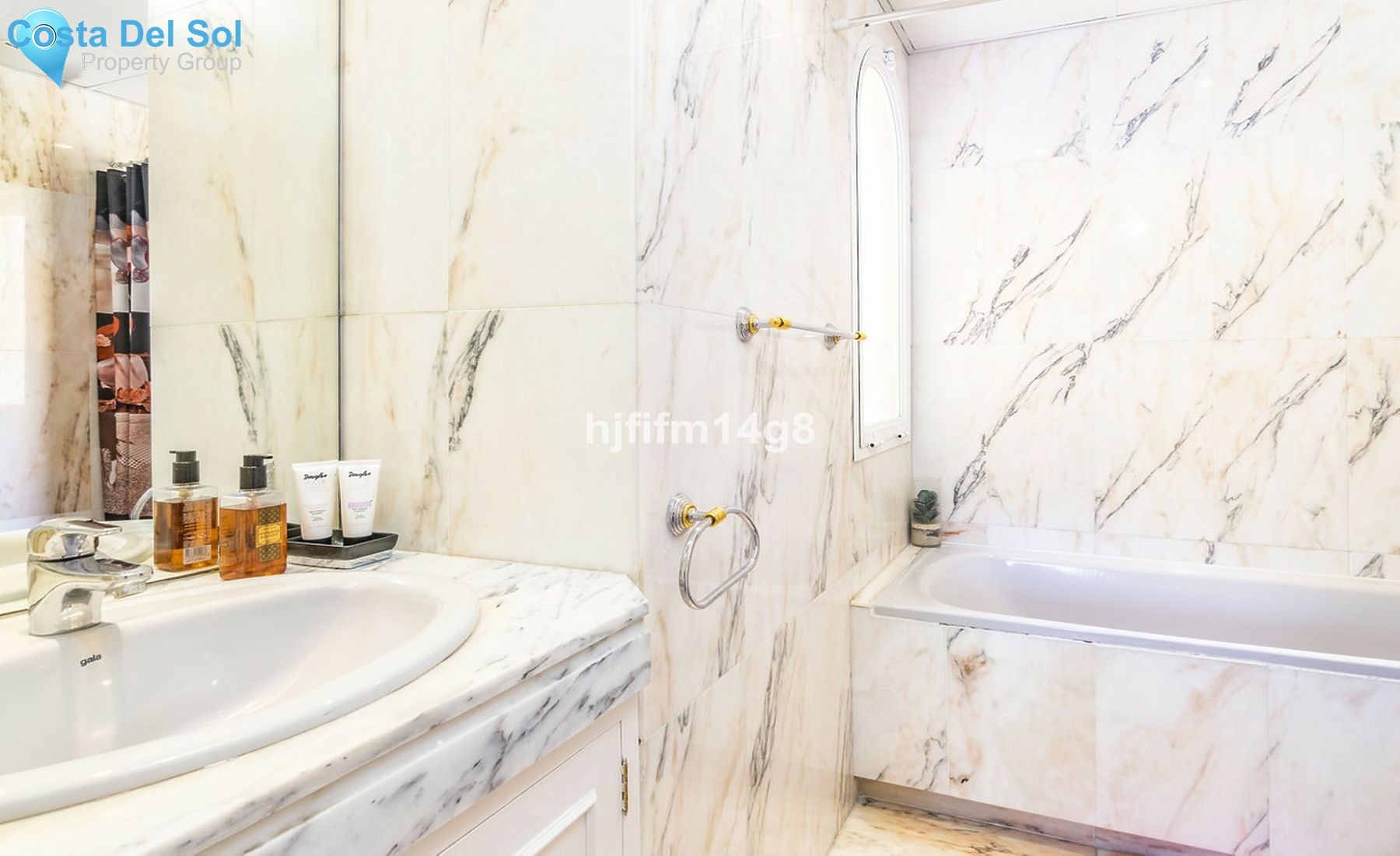 Townhouse in Nueva Andalucía-1544101