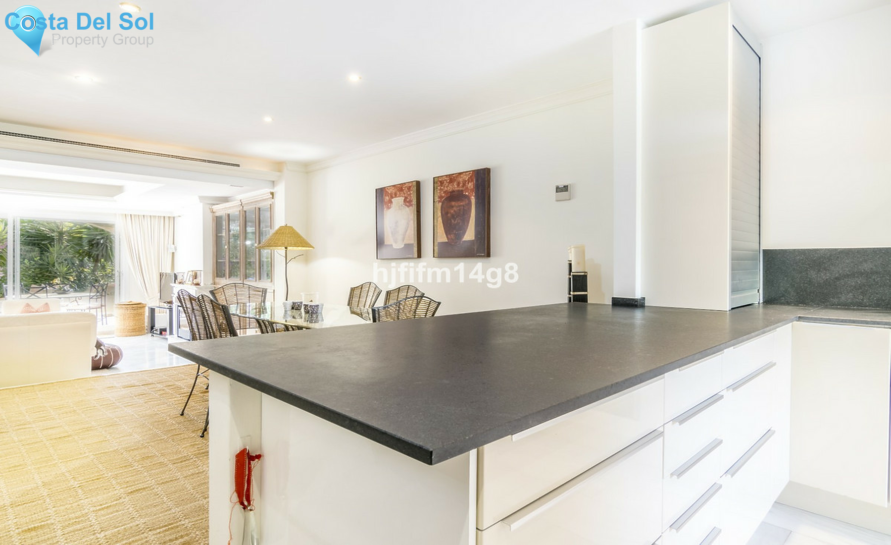 Townhouse in Nueva Andalucía-1544095