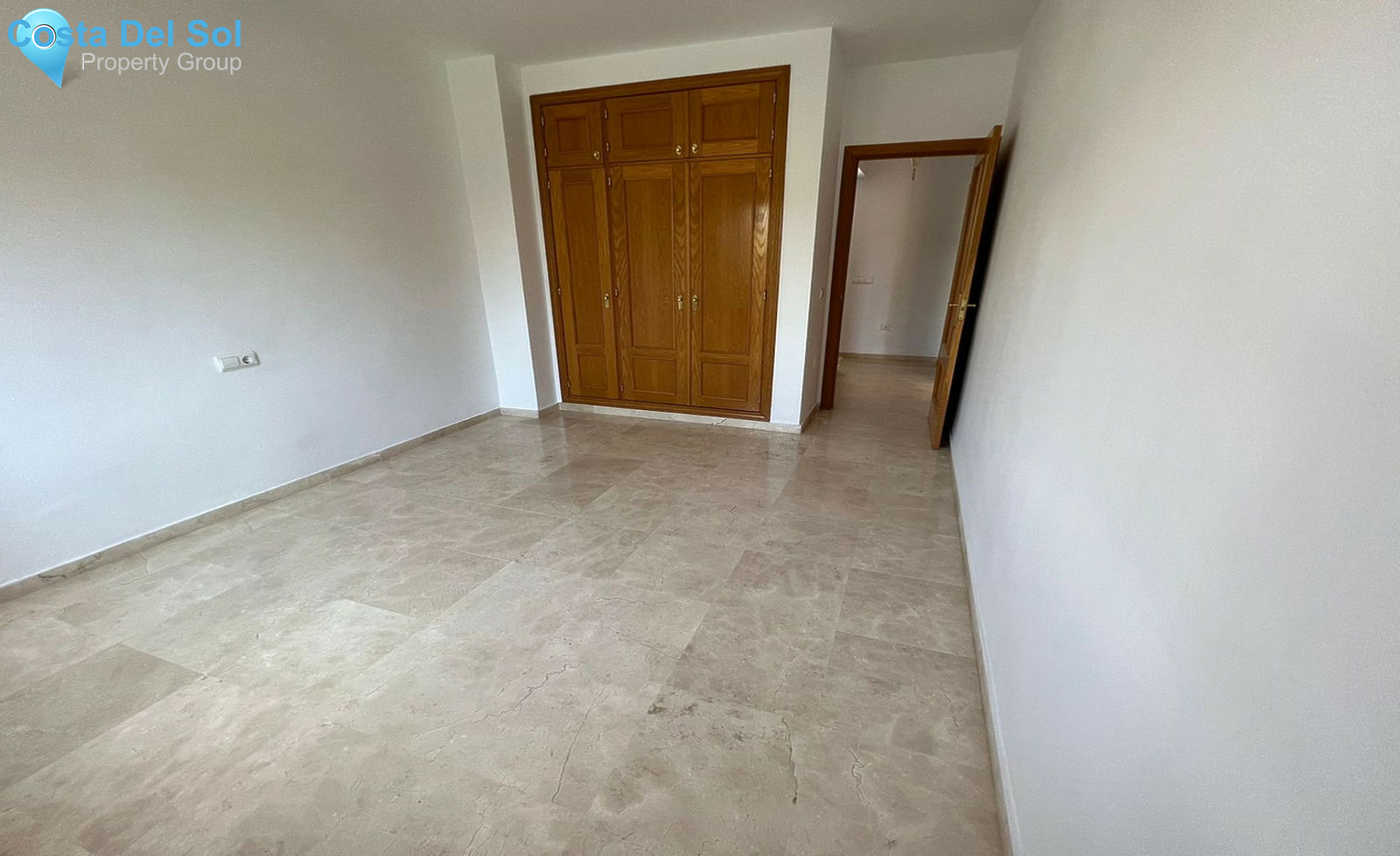 Townhouse in Nueva Andalucía-1558043