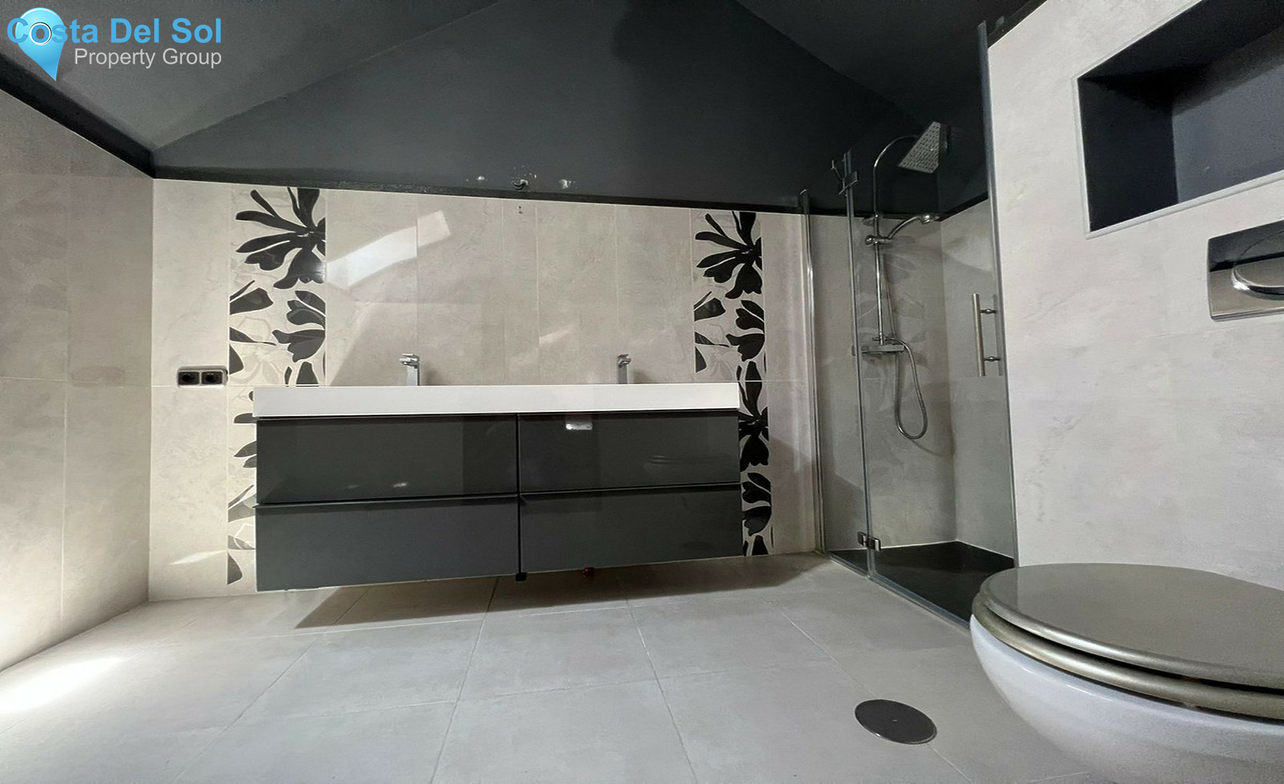 Townhouse in Nueva Andalucía-1558034