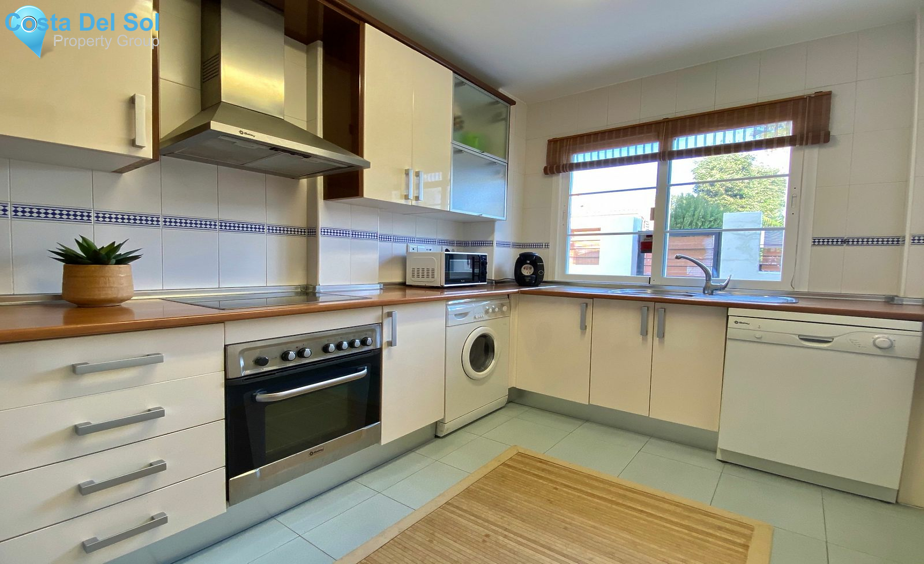 Townhouse in Nueva Andalucía-1190220