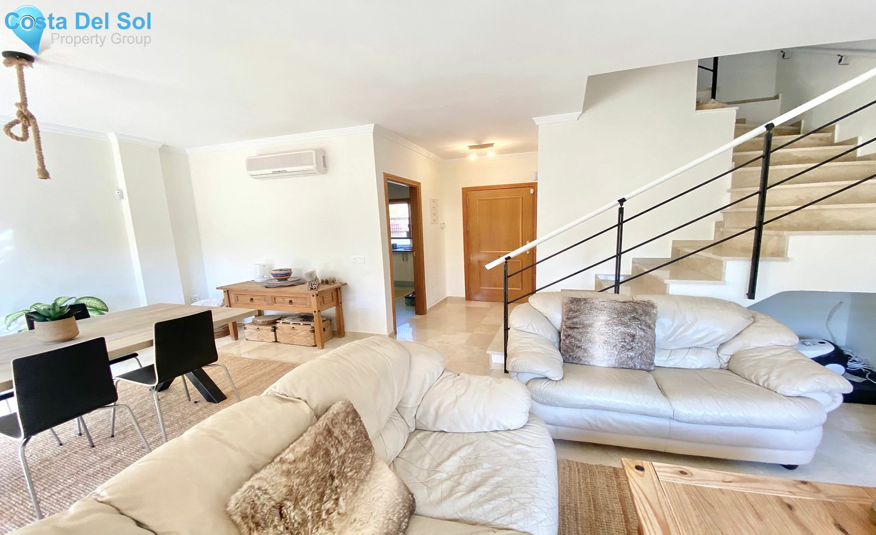 Townhouse in Nueva Andalucía-1190221