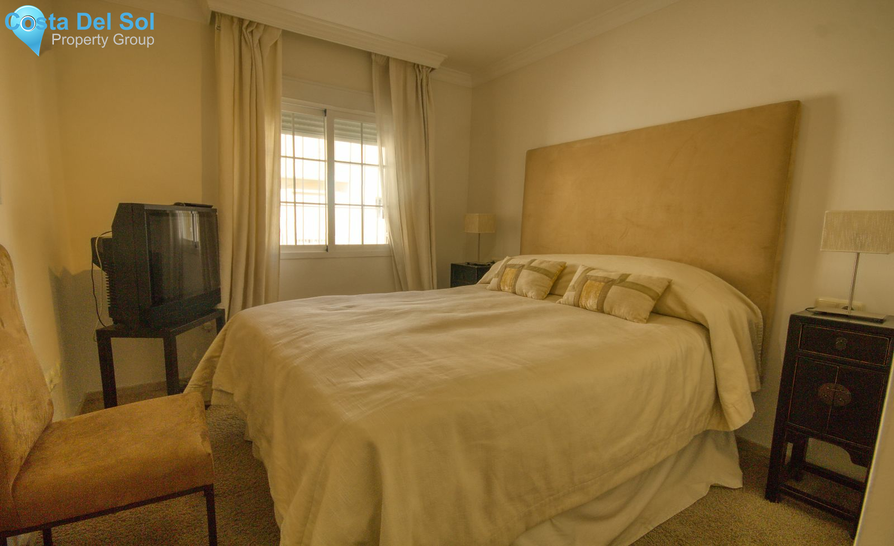 Townhouse in Nueva Andalucía-1470368