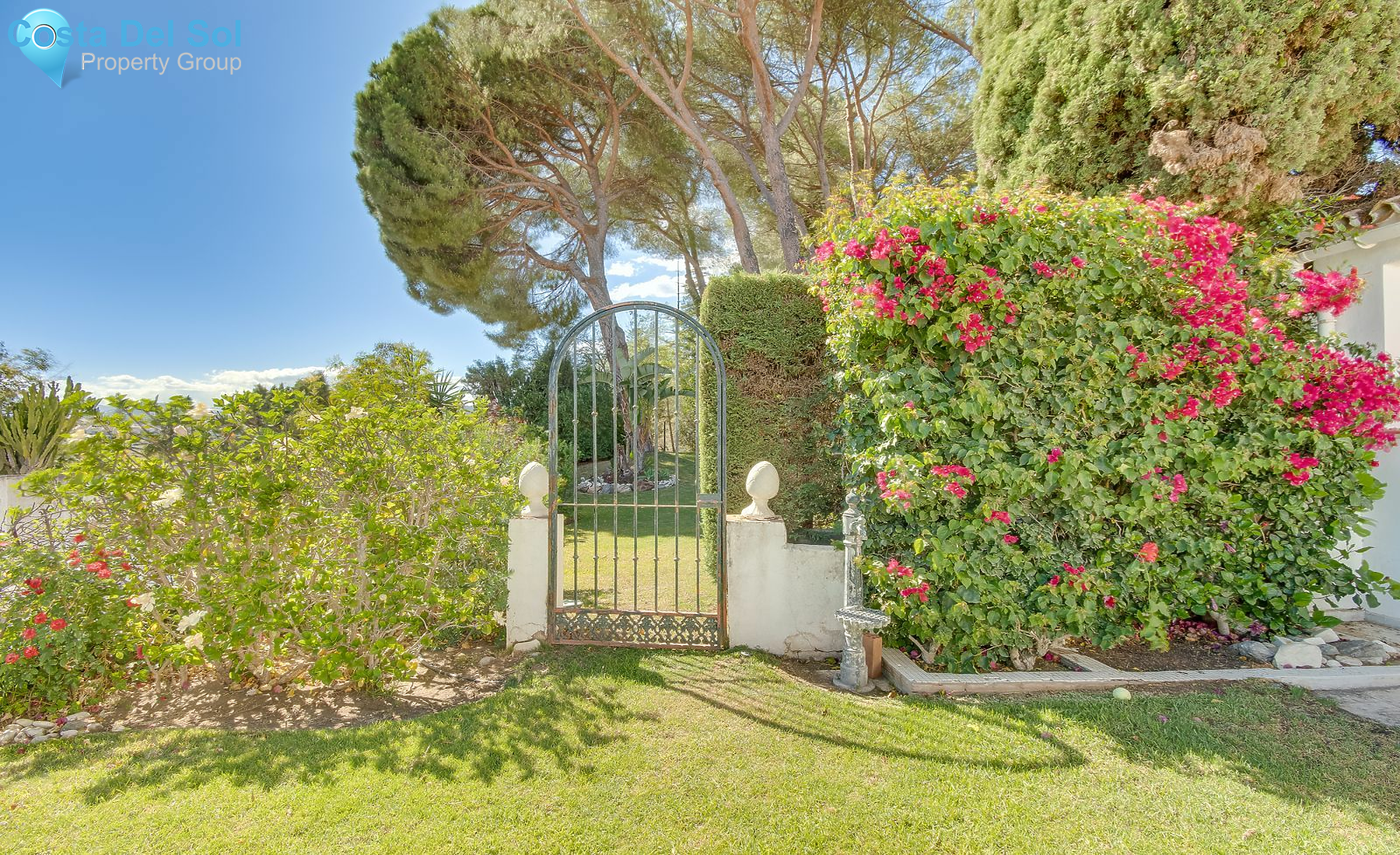 Townhouse in Nueva Andalucía-1483307