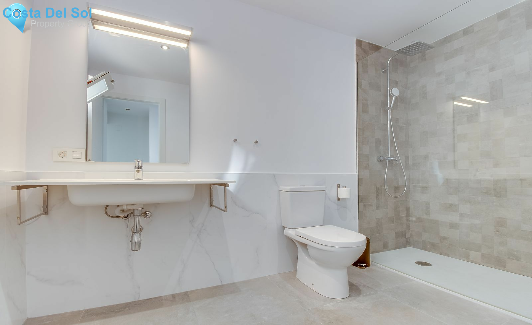 Townhouse in Nueva Andalucía-1483312