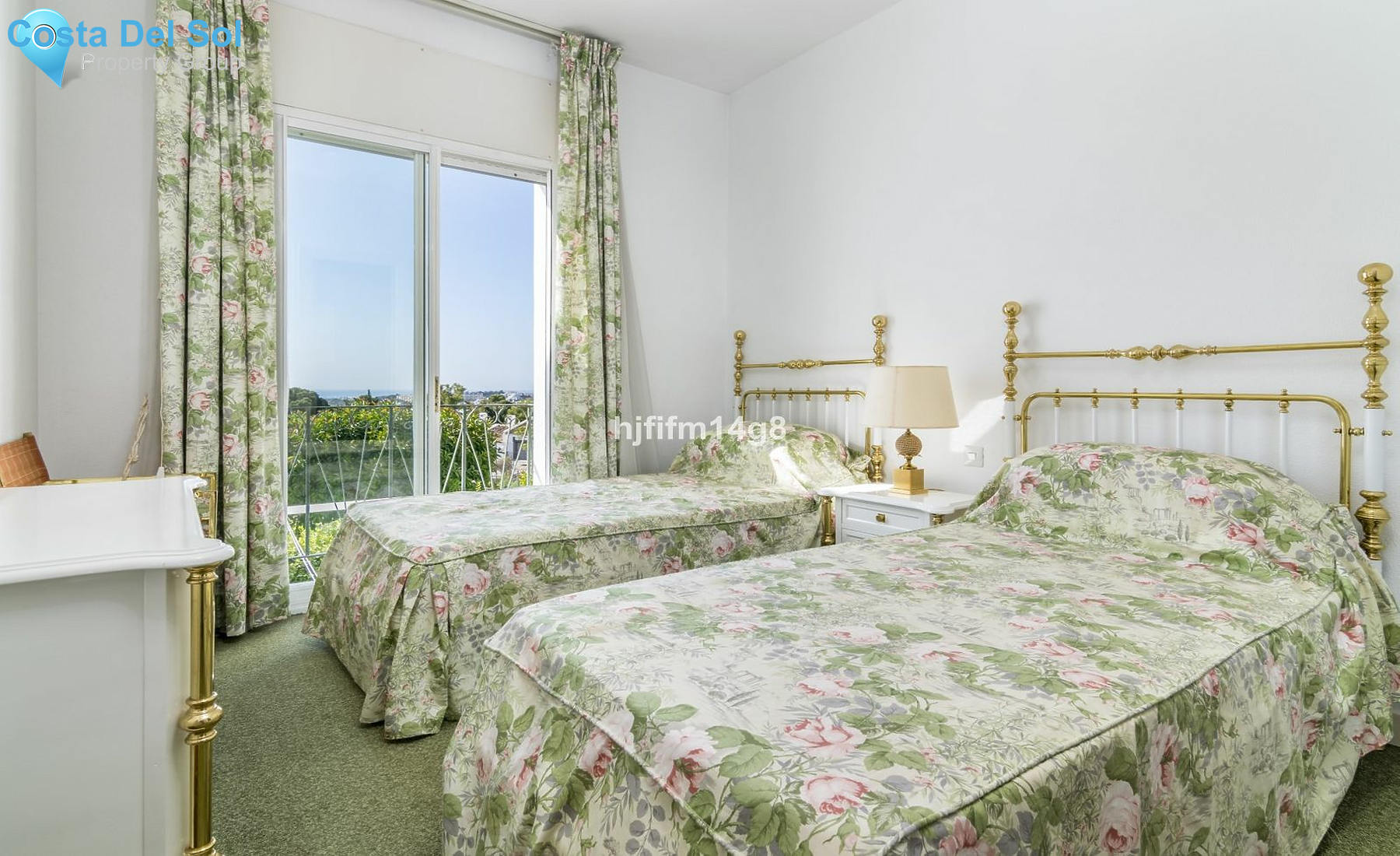 Townhouse in Nueva Andalucía-1517075