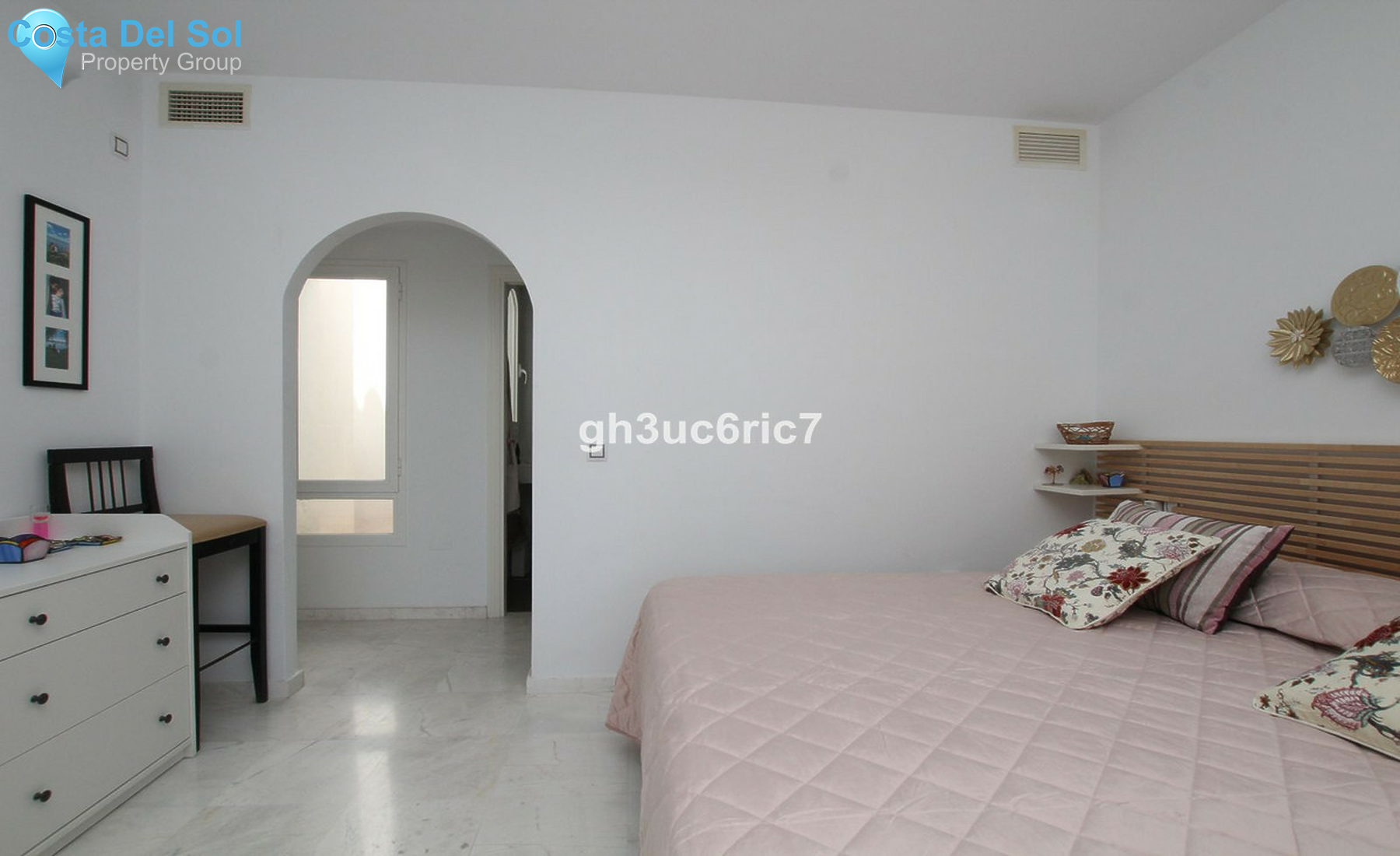 Townhouse in Riviera del Sol-1267013