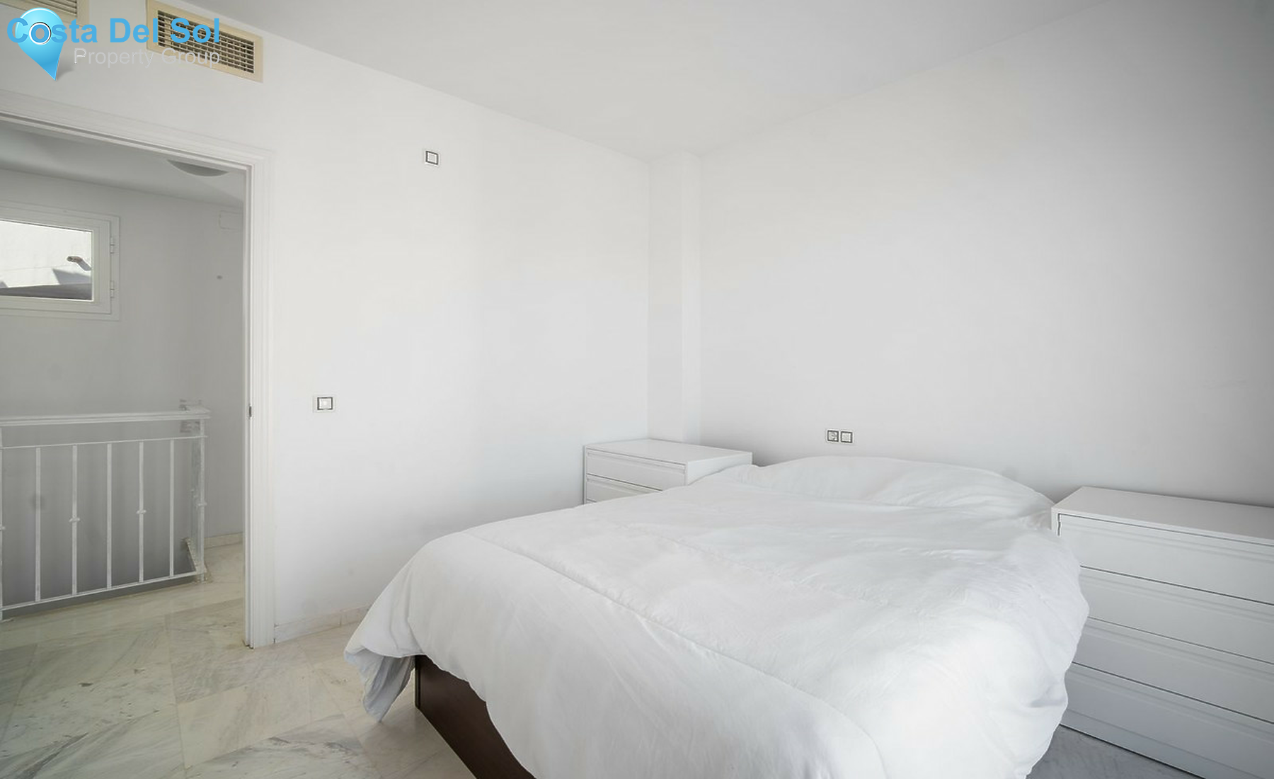 Townhouse in Riviera del Sol-1527790