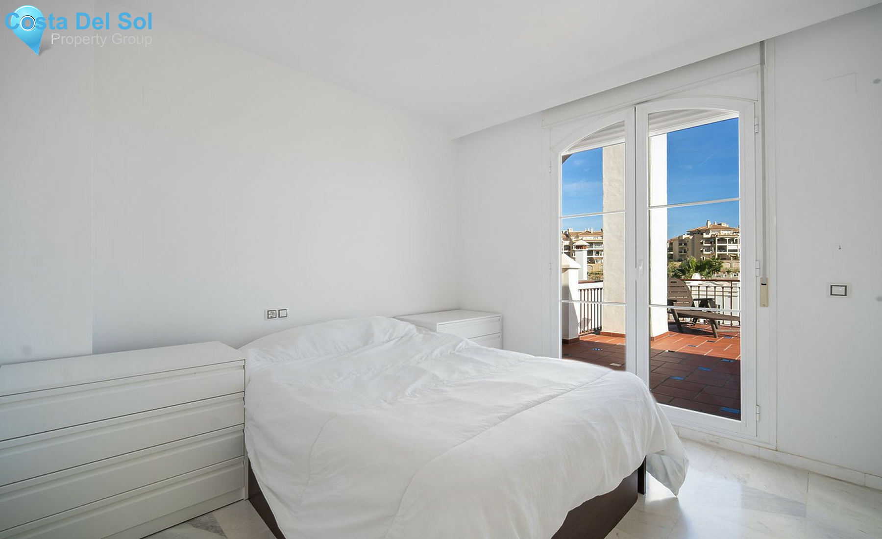 Townhouse in Riviera del Sol-1527792