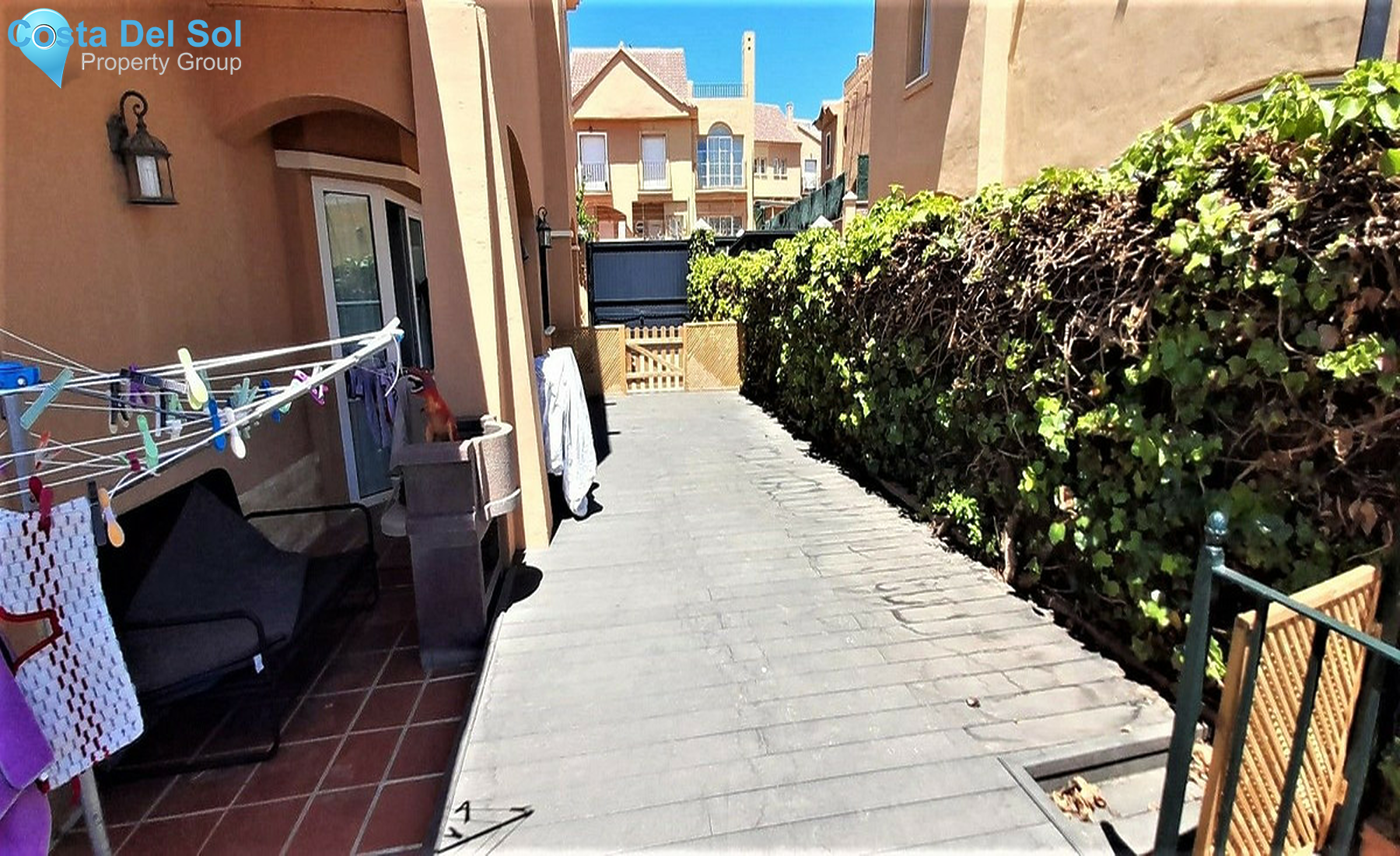 Townhouse in Riviera del Sol-1558079