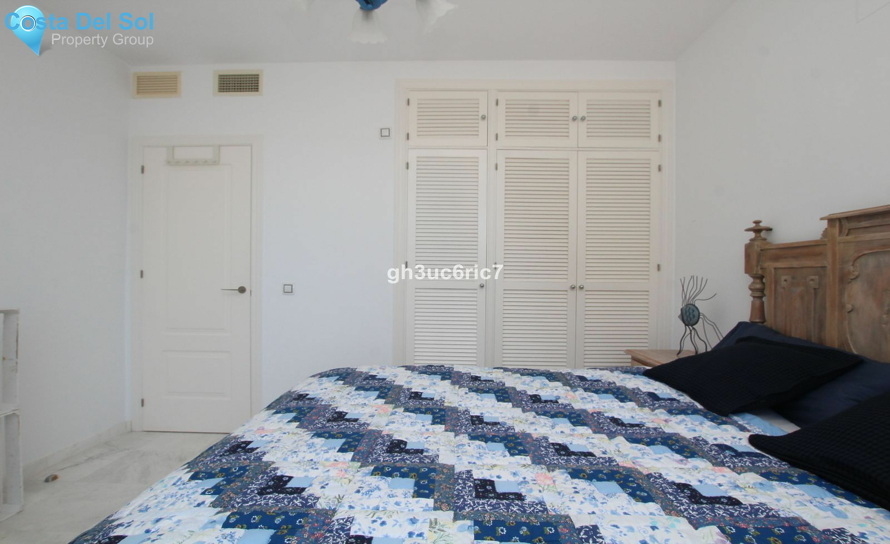 Townhouse in Riviera del Sol-1126563