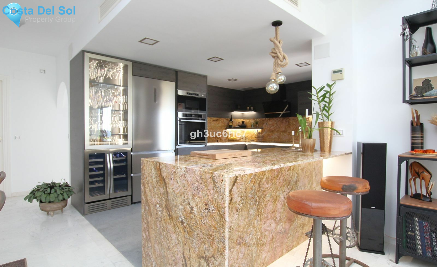 Townhouse in Riviera del Sol-1126554