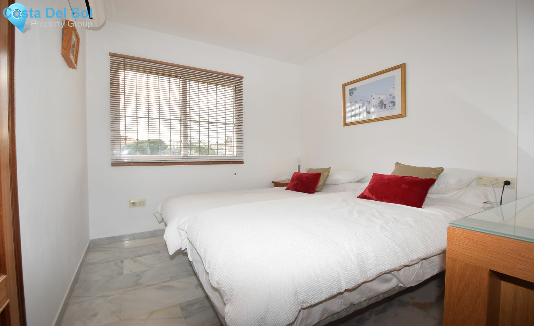 Townhouse in Riviera del Sol-1137891
