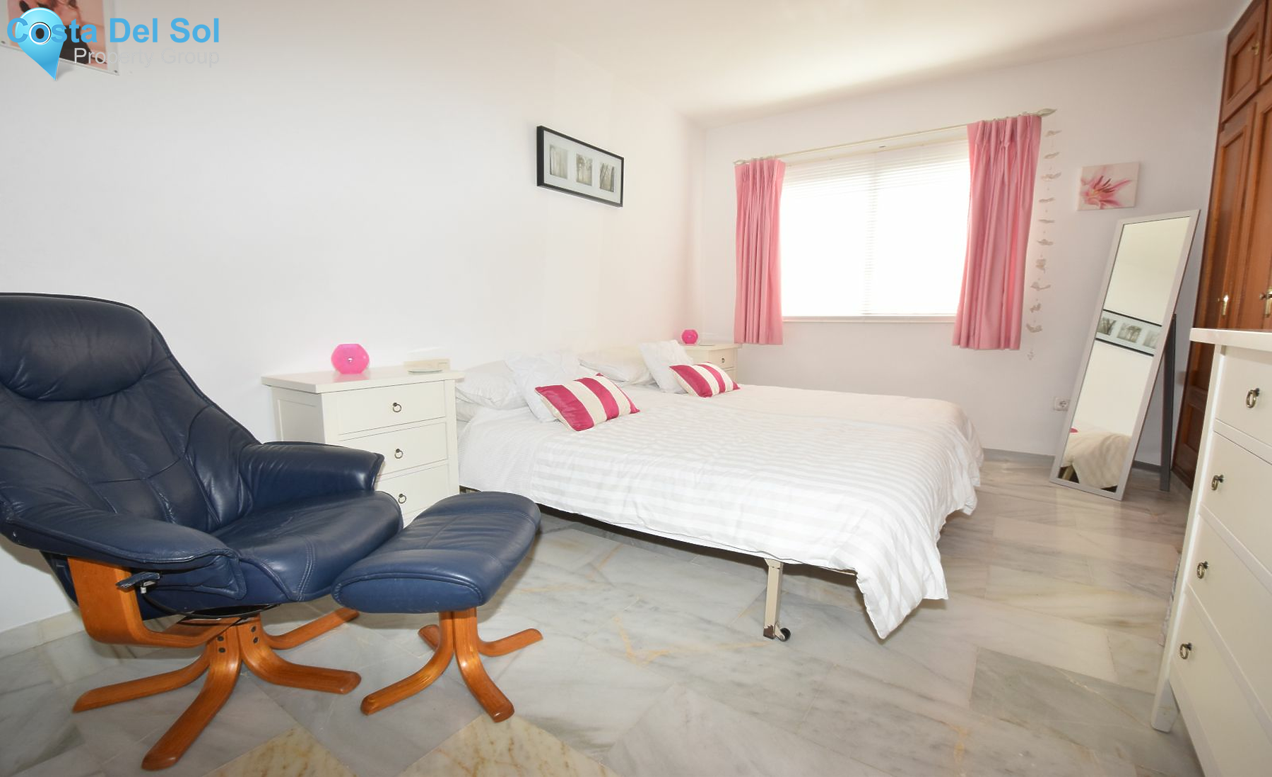 Townhouse in Riviera del Sol-1137888