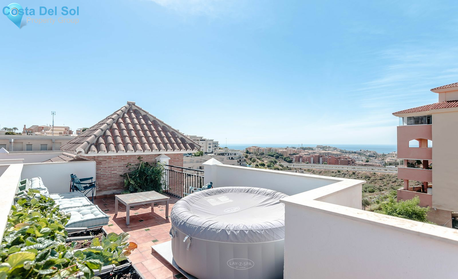 Townhouse in Riviera del Sol-1163874