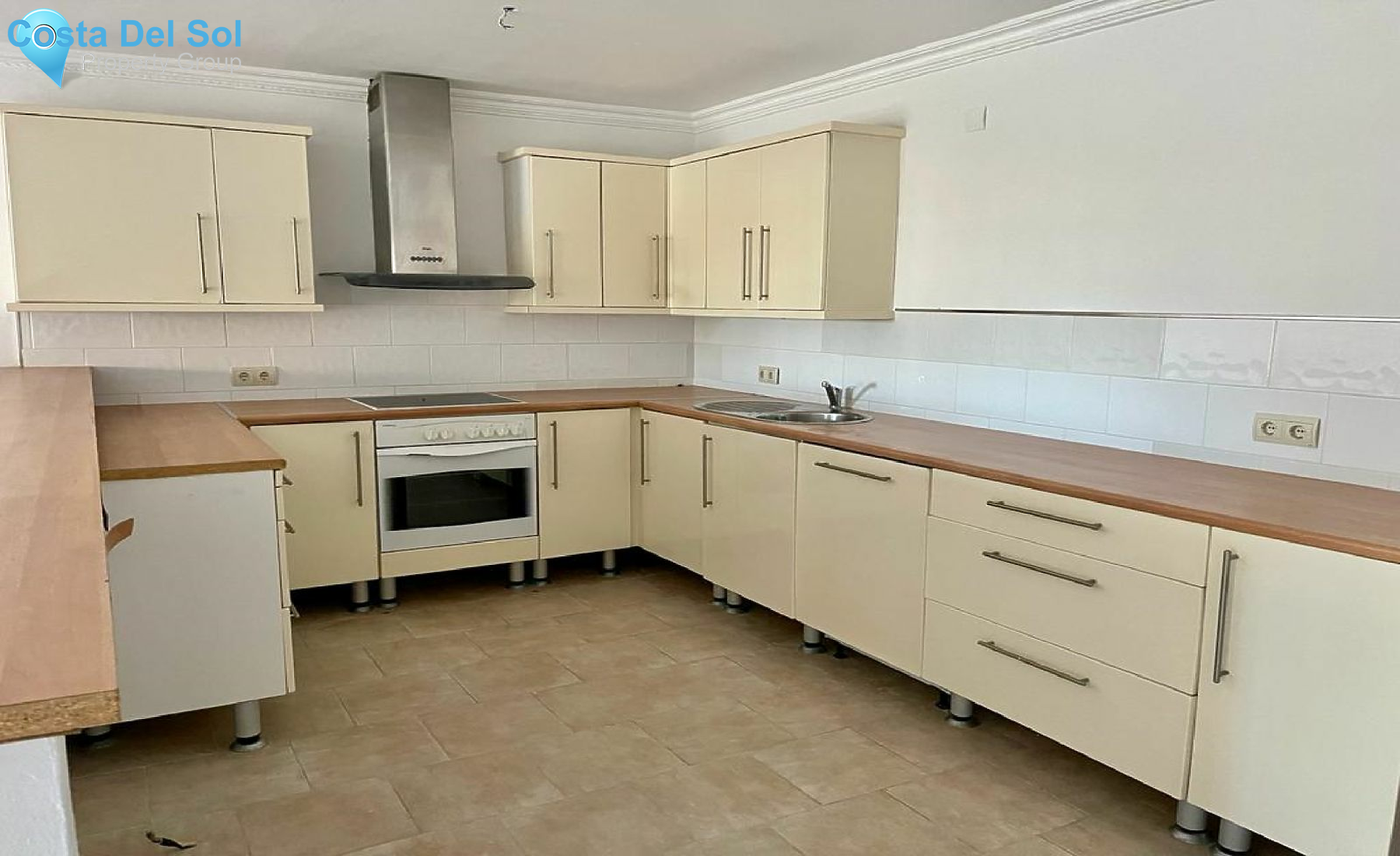 Townhouse in Riviera del Sol-1209811