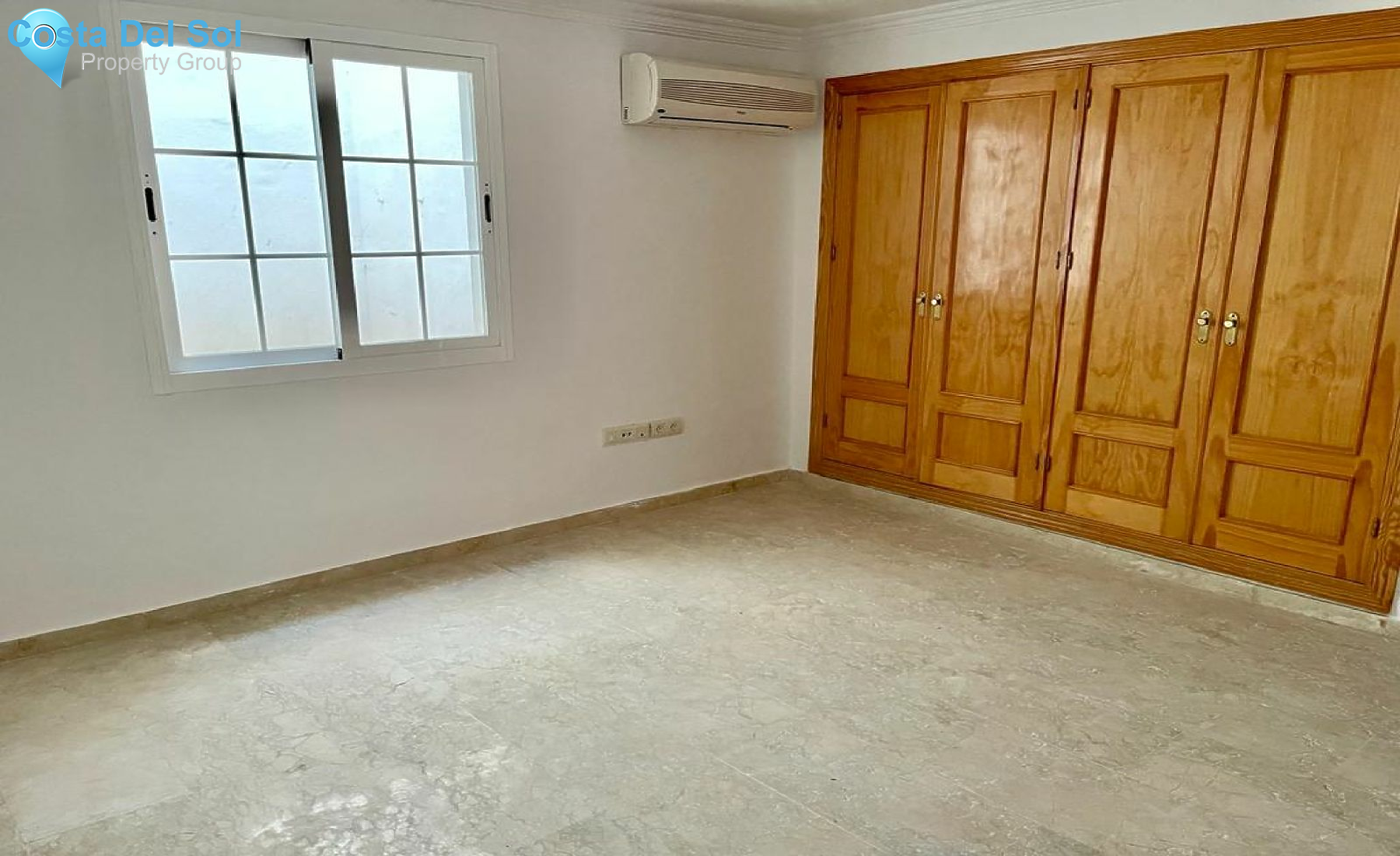 Townhouse in Riviera del Sol-1209802