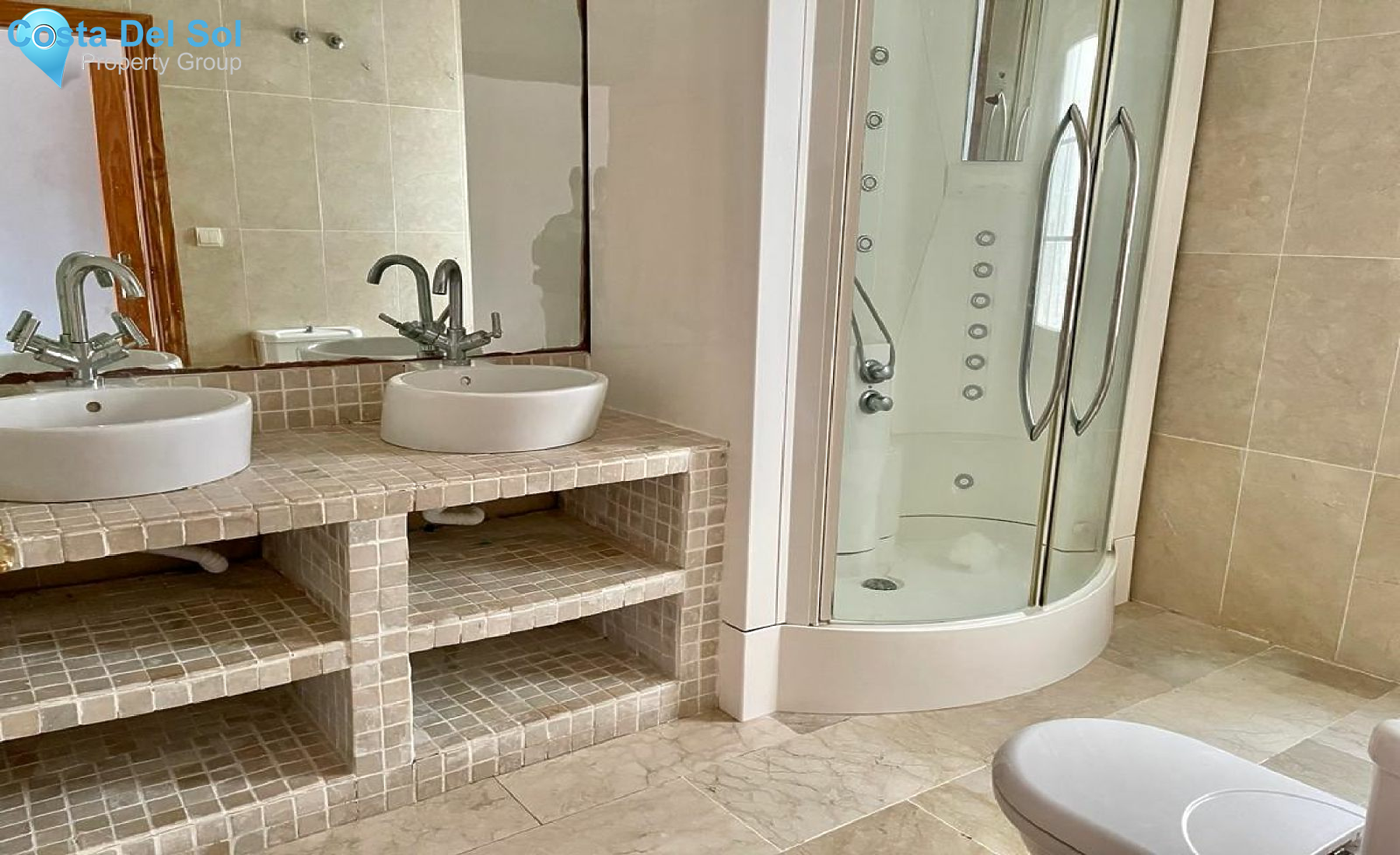 Townhouse in Riviera del Sol-1209803