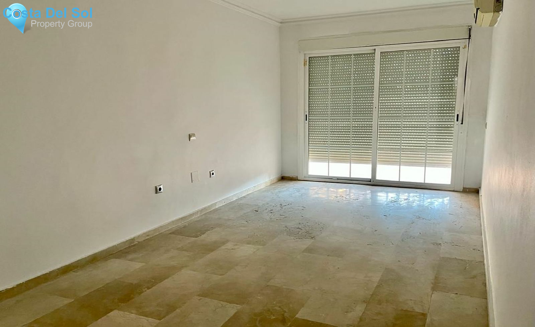 Townhouse in Riviera del Sol-1209806