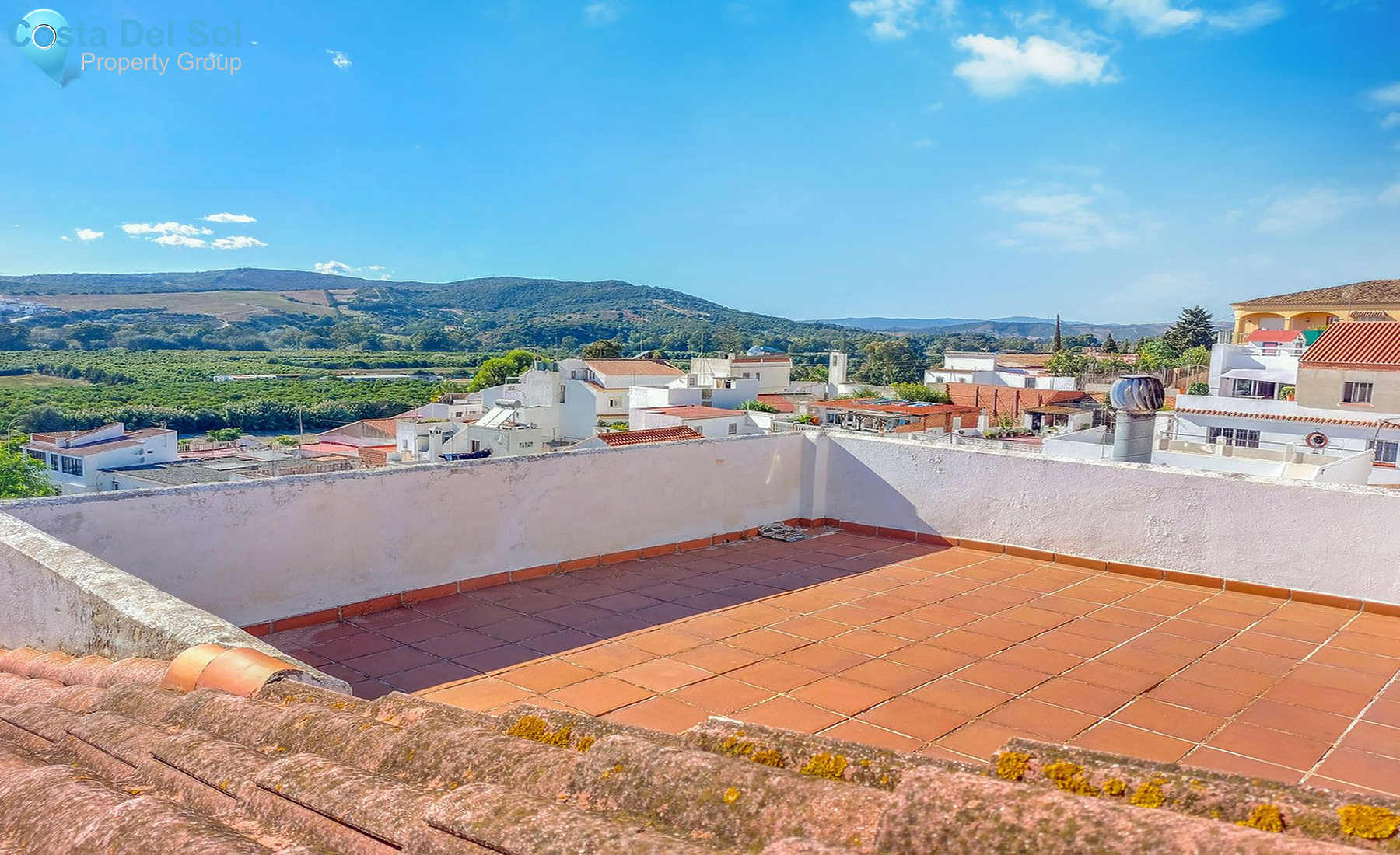 Townhouse in San Enrique-1458334