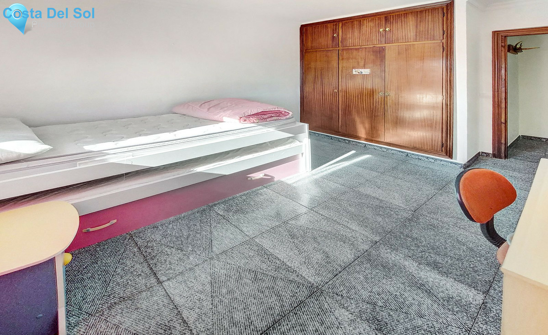 Townhouse in San Enrique-1458343