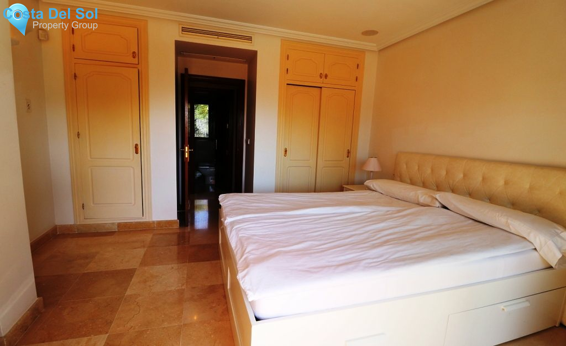 Townhouse in Sierra Blanca-1208936