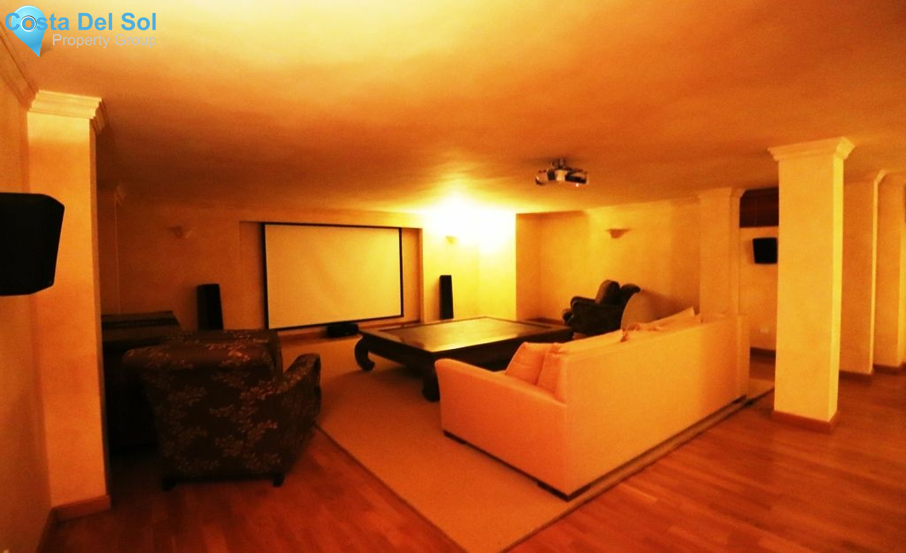 Townhouse in Sierra Blanca-1208943